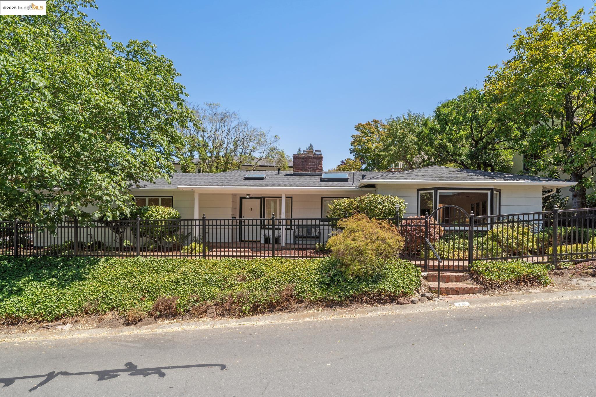 Detail Gallery Image 1 of 40 For 16 Muir Way, Berkeley,  CA 94708 - 3 Beds | 2 Baths