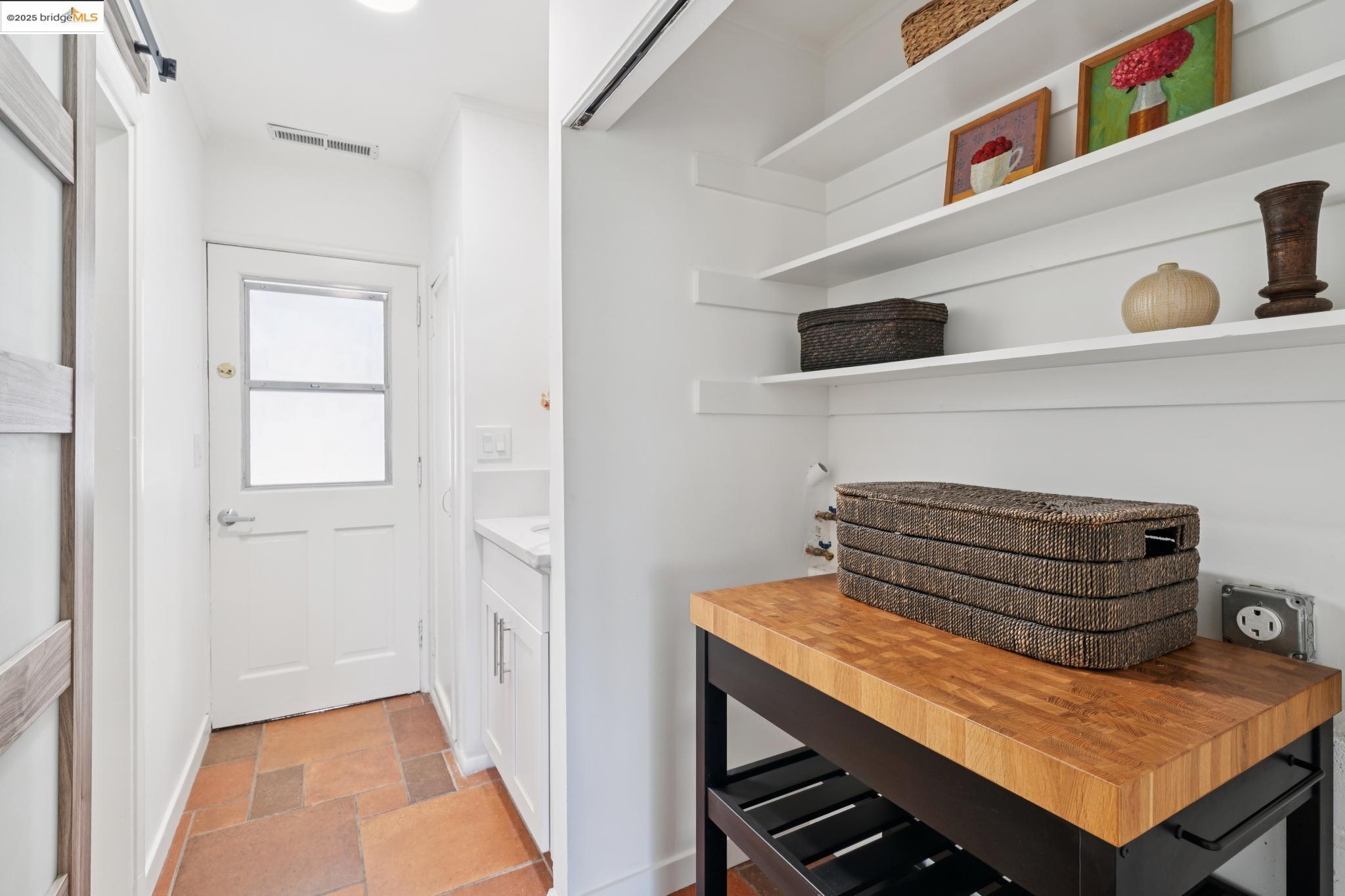Detail Gallery Image 19 of 40 For 16 Muir Way, Berkeley,  CA 94708 - 3 Beds | 2 Baths