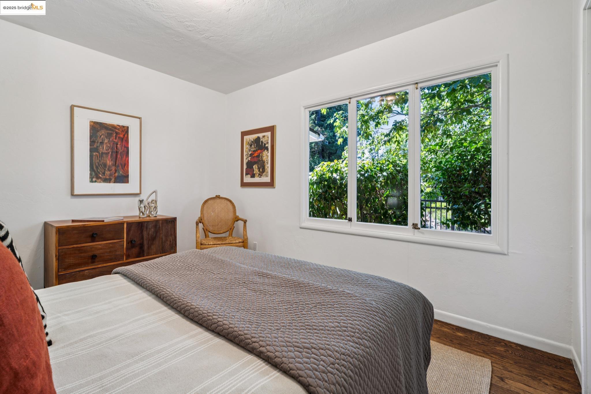 Detail Gallery Image 26 of 40 For 16 Muir Way, Berkeley,  CA 94708 - 3 Beds | 2 Baths