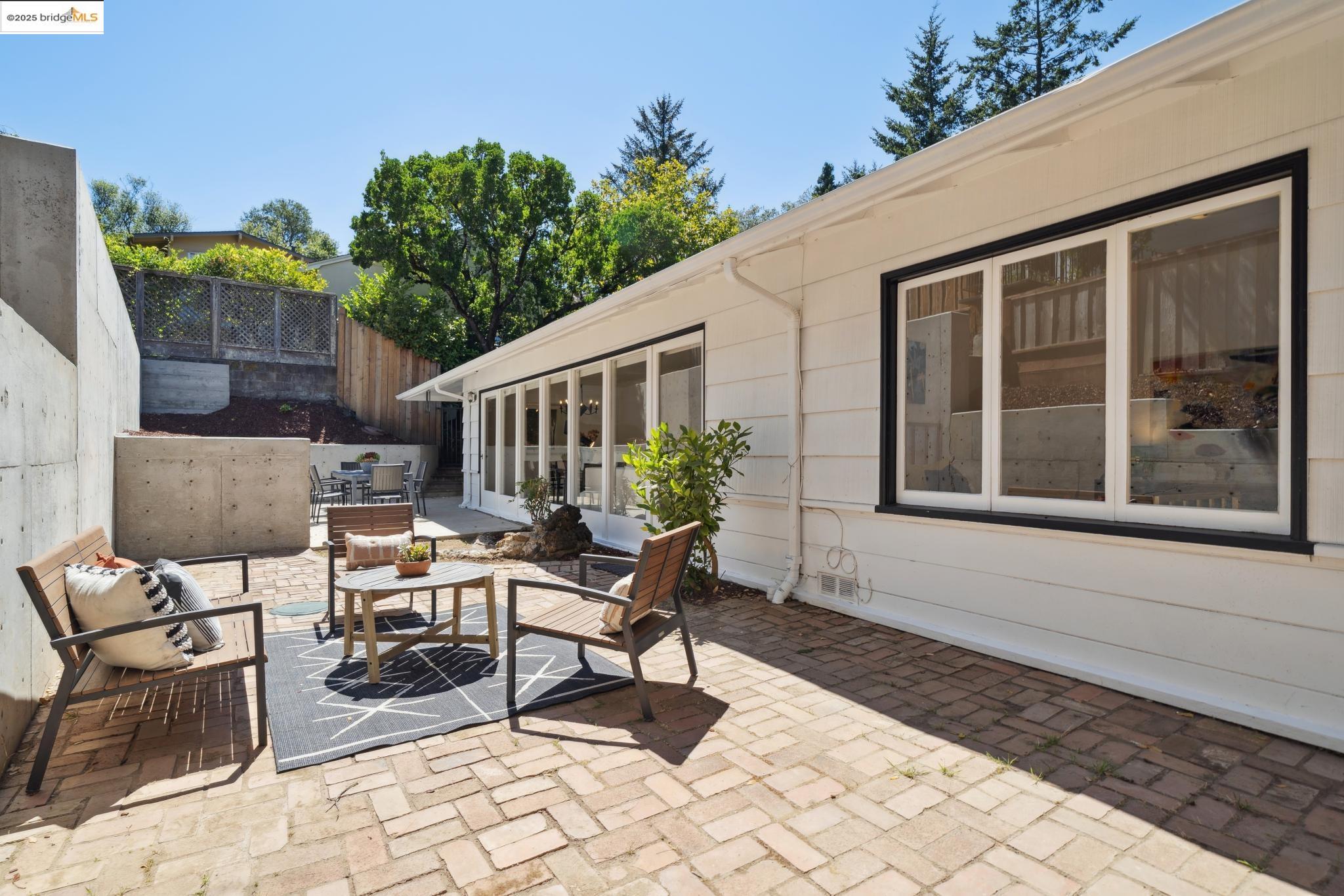 Detail Gallery Image 36 of 40 For 16 Muir Way, Berkeley,  CA 94708 - 3 Beds | 2 Baths