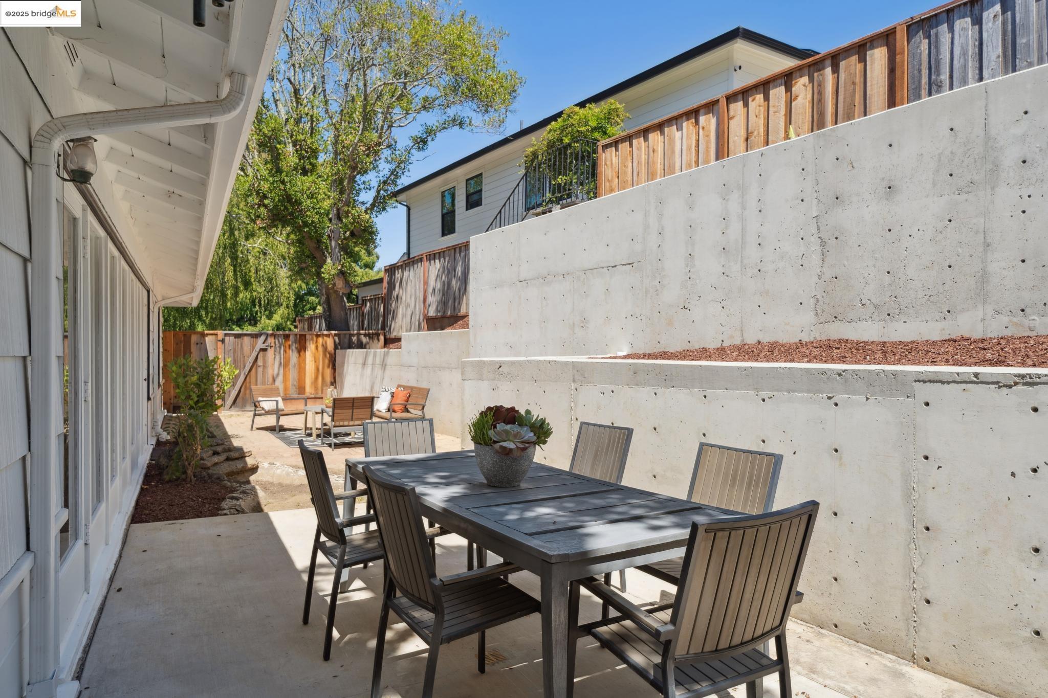 Detail Gallery Image 38 of 40 For 16 Muir Way, Berkeley,  CA 94708 - 3 Beds | 2 Baths
