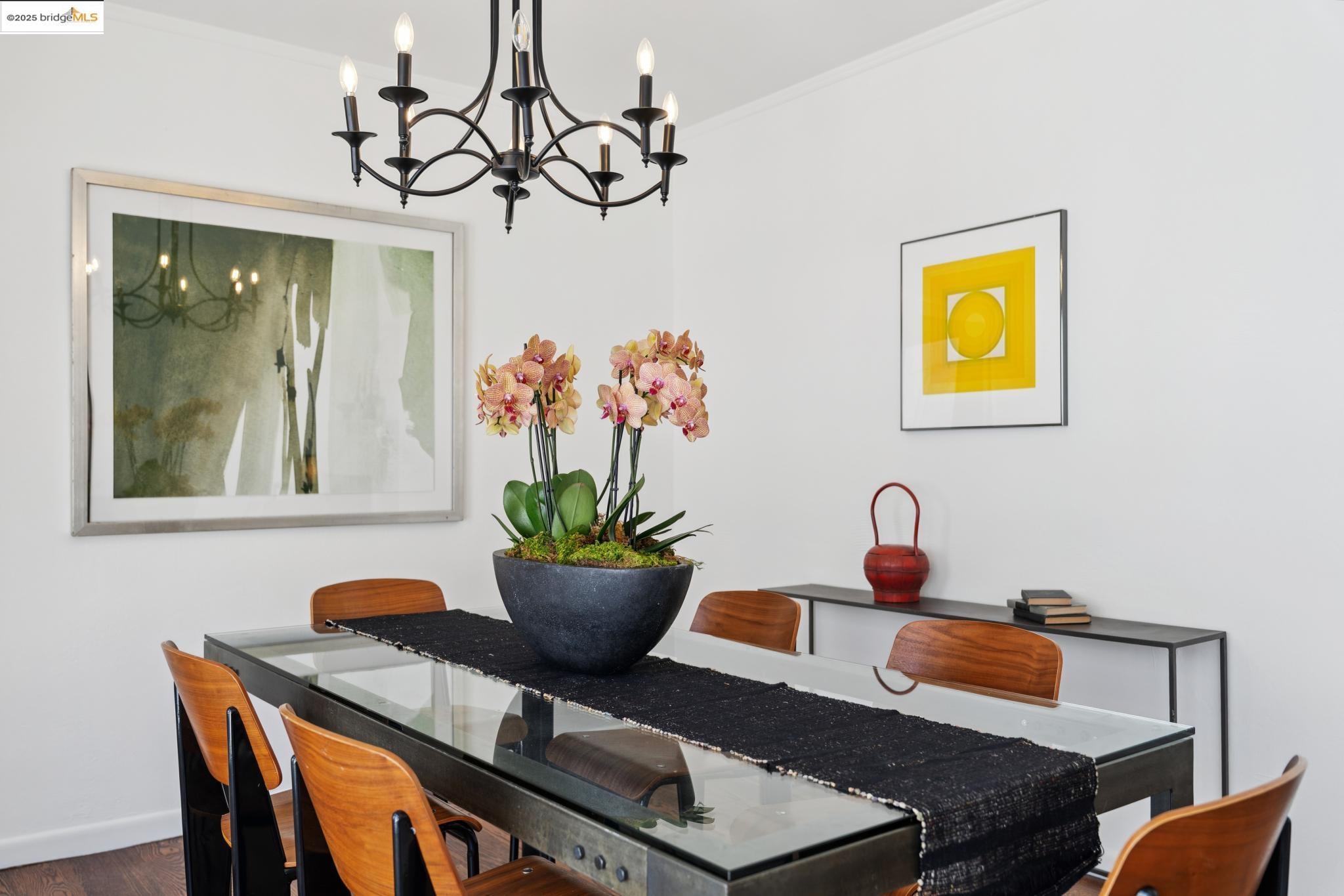Detail Gallery Image 10 of 40 For 16 Muir Way, Berkeley,  CA 94708 - 3 Beds | 2 Baths