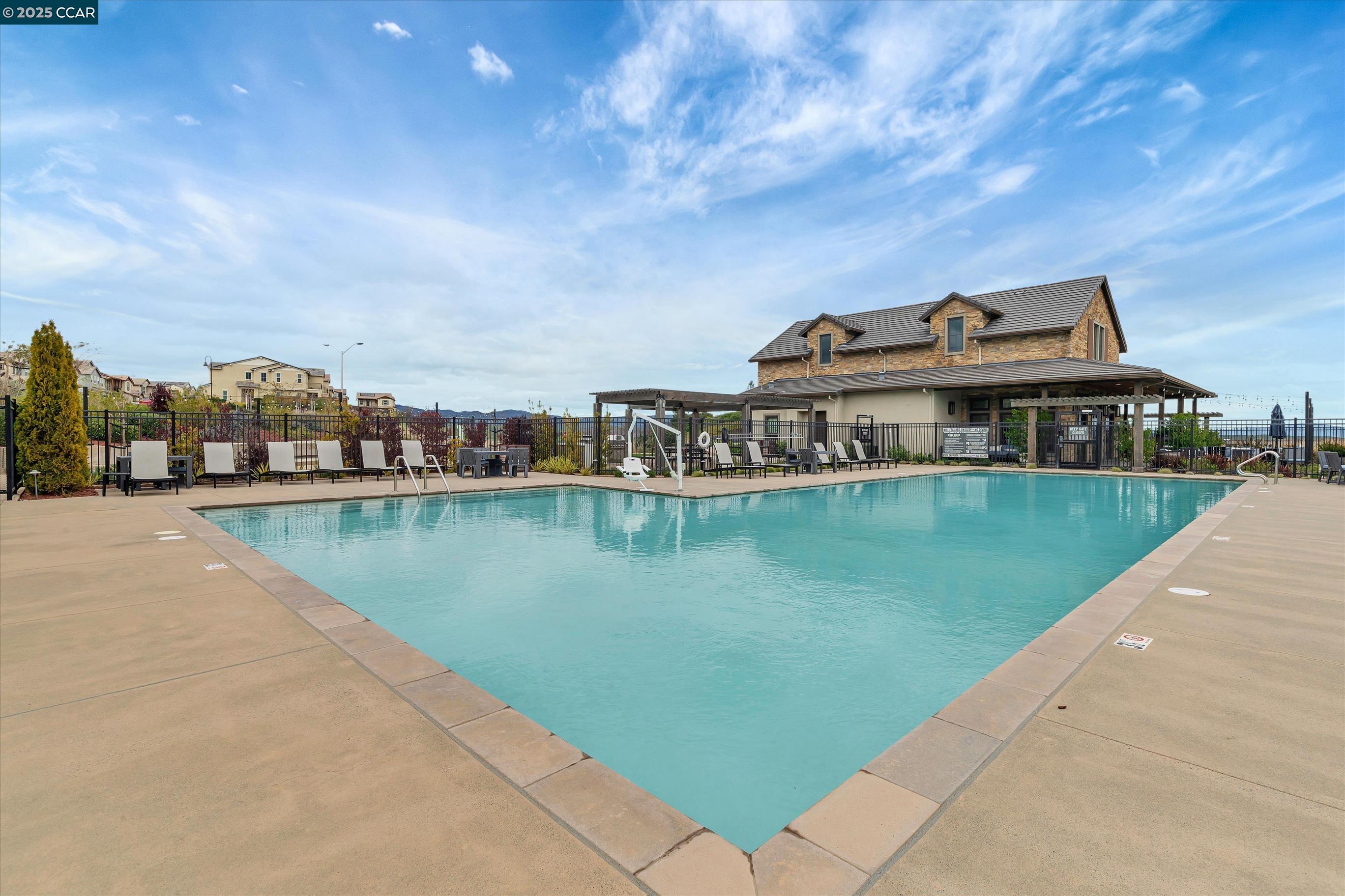 Detail Gallery Image 24 of 35 For 39103 via Vicenza, San Ramon,  CA 94583 - 4 Beds | 3 Baths