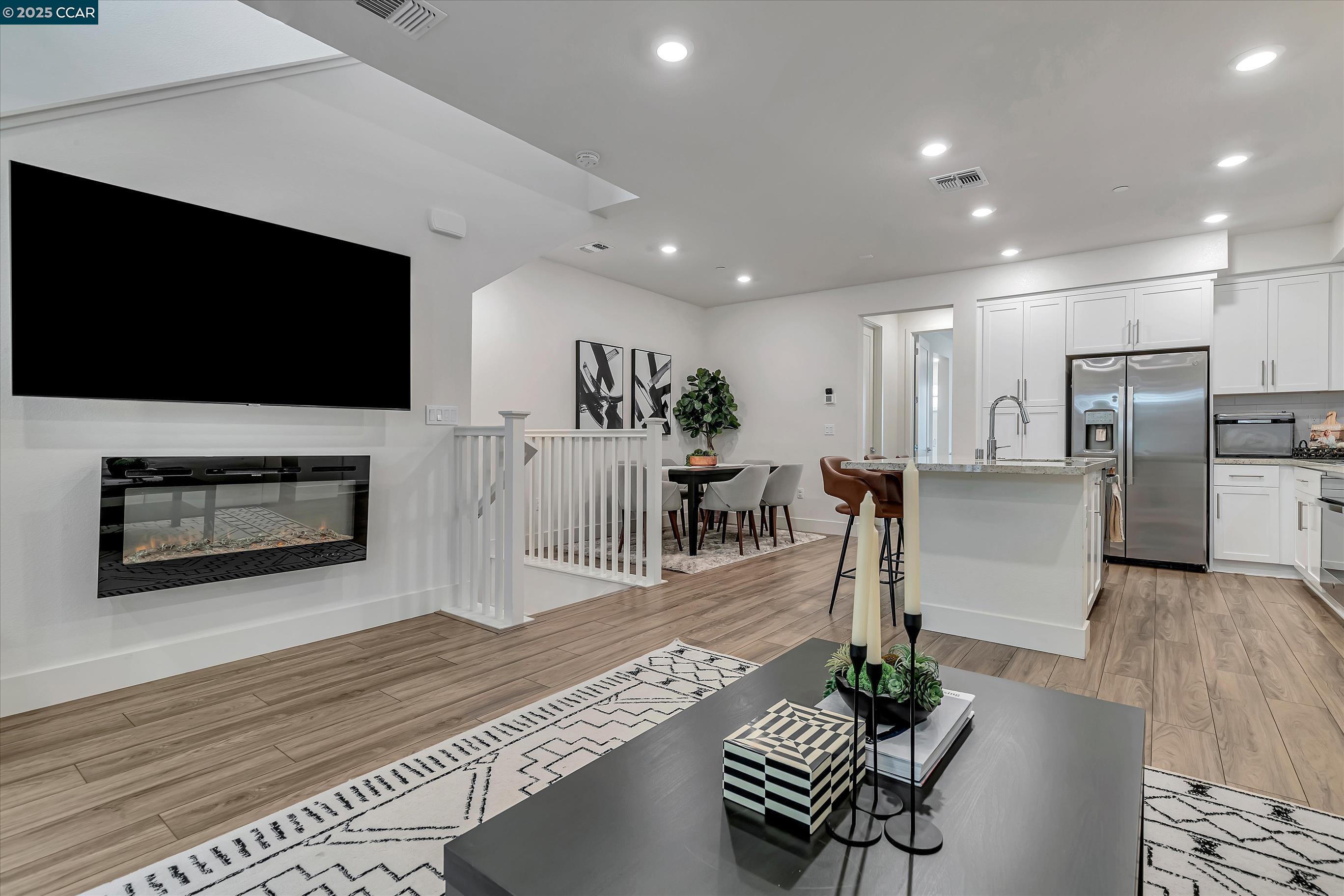 Detail Gallery Image 6 of 35 For 39103 via Vicenza, San Ramon,  CA 94583 - 4 Beds | 3 Baths