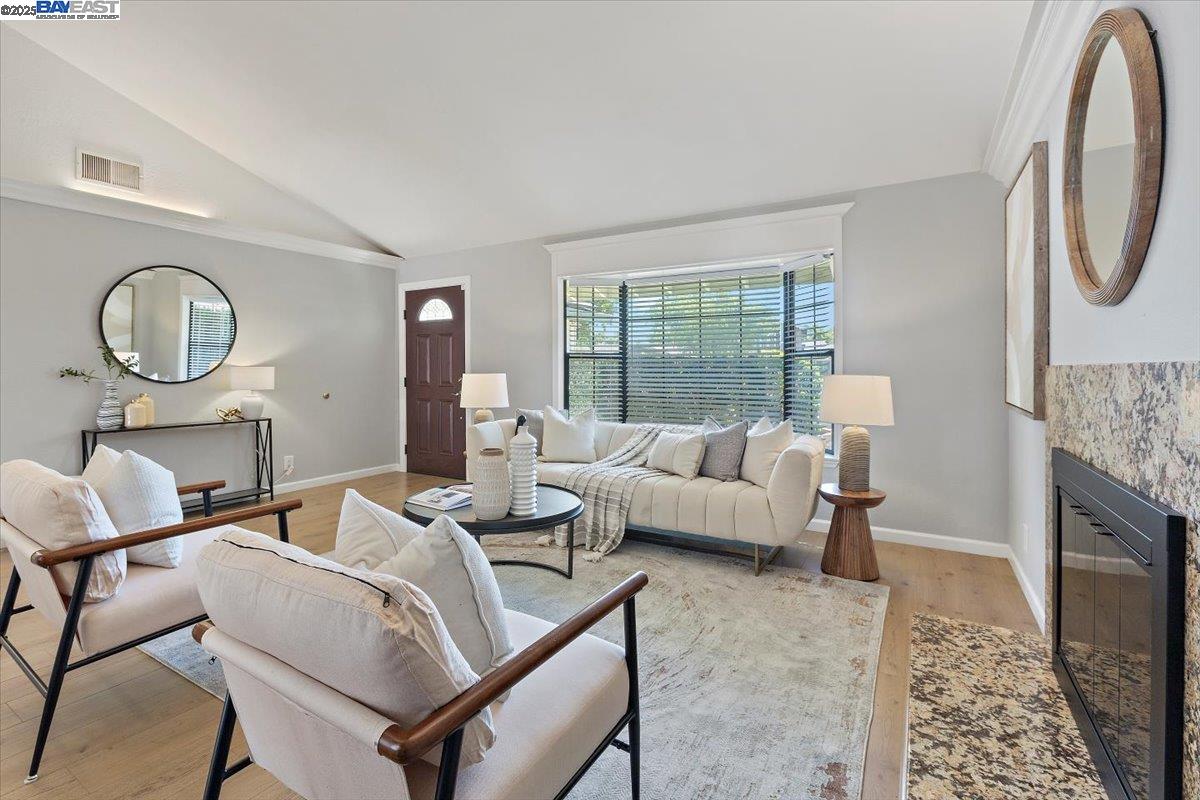 Detail Gallery Image 11 of 60 For 8157 Fairway Ct, Newark,  CA 94560 - 5 Beds | 3 Baths