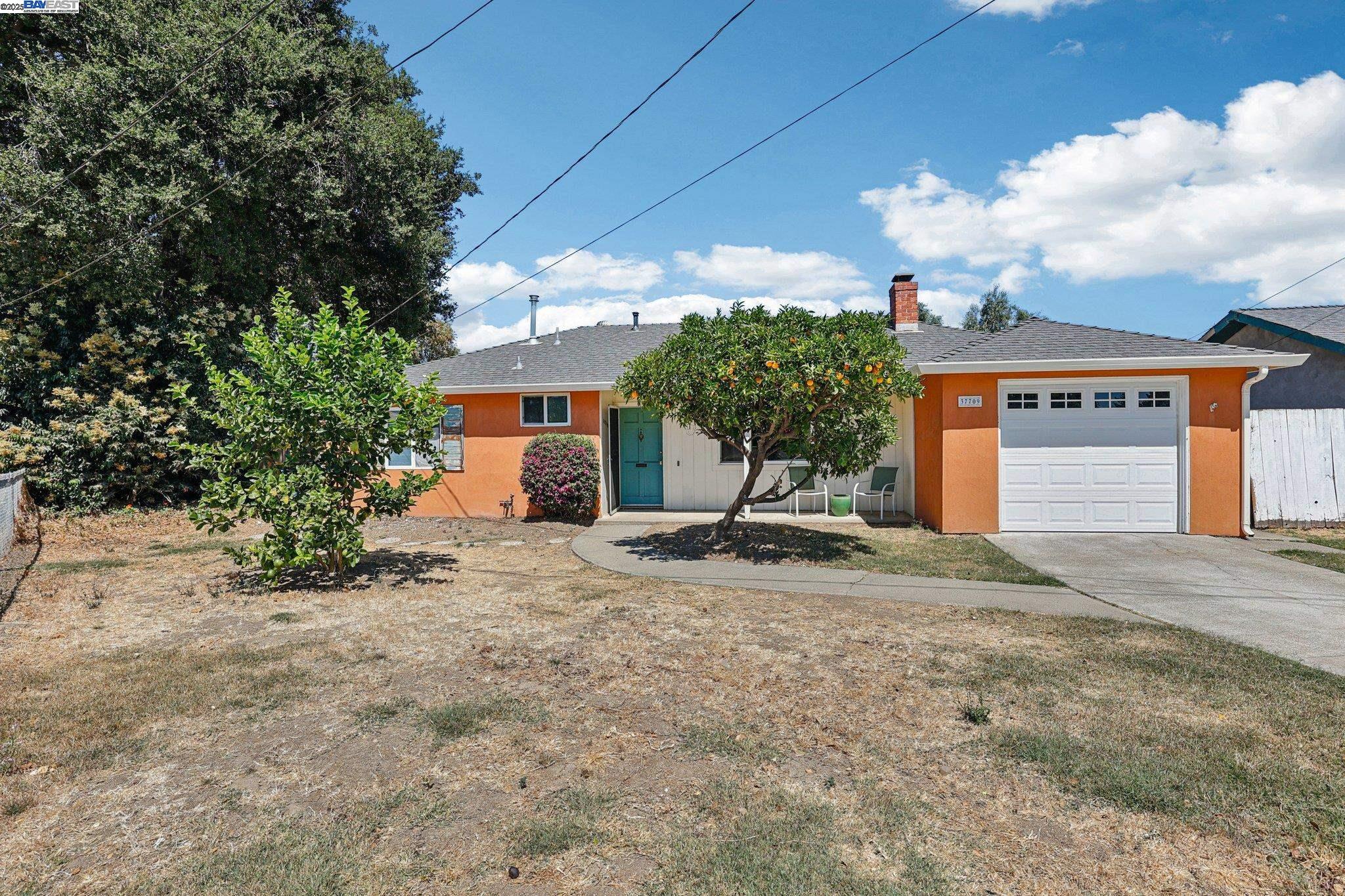 Detail Gallery Image 1 of 36 For 37709 Arlene Court, Fremont,  CA 94536 - 3 Beds | 2 Baths