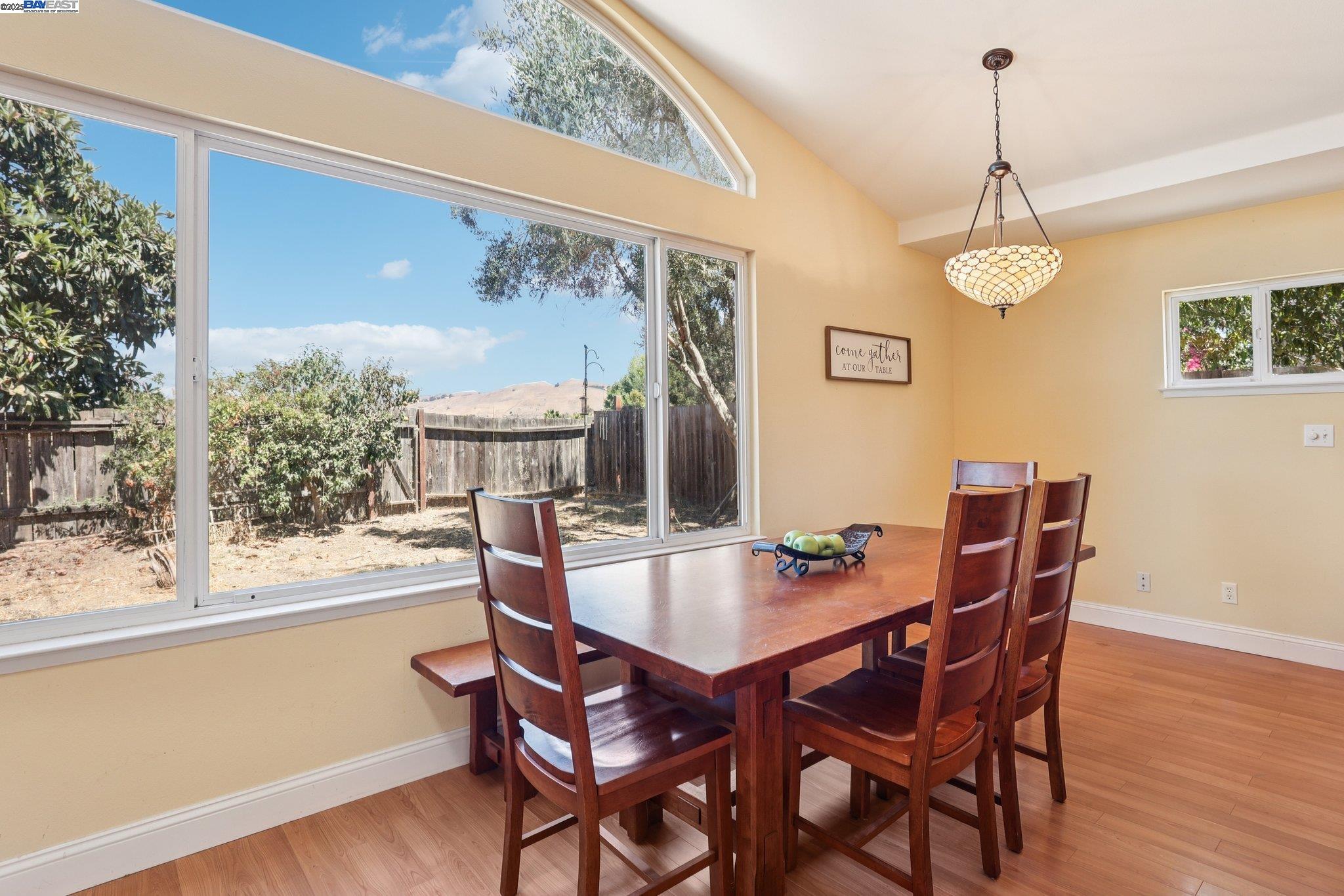 Detail Gallery Image 12 of 36 For 37709 Arlene Court, Fremont,  CA 94536 - 3 Beds | 2 Baths
