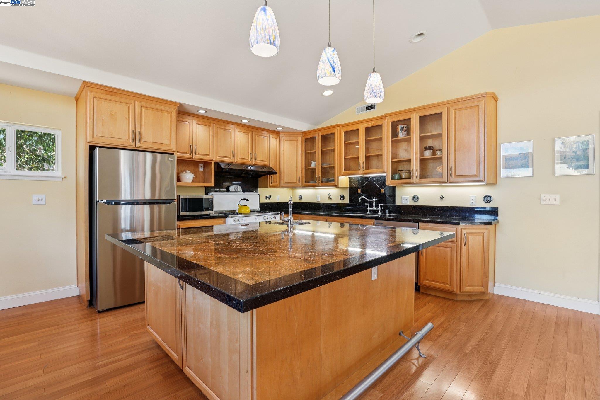 Detail Gallery Image 14 of 36 For 37709 Arlene Court, Fremont,  CA 94536 - 3 Beds | 2 Baths
