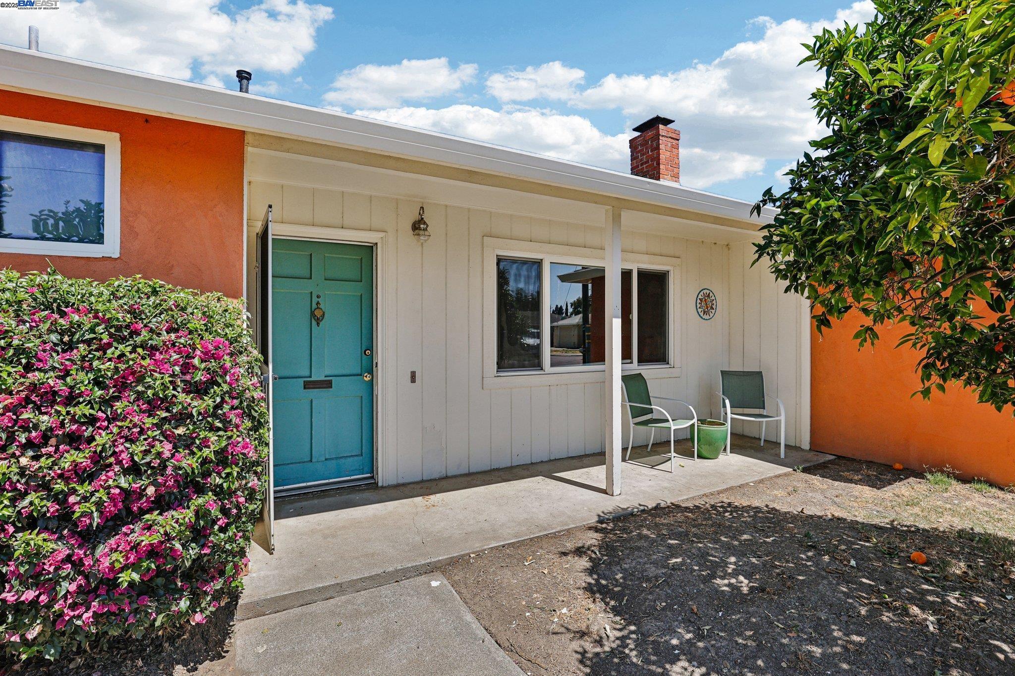 Detail Gallery Image 4 of 36 For 37709 Arlene Court, Fremont,  CA 94536 - 3 Beds | 2 Baths