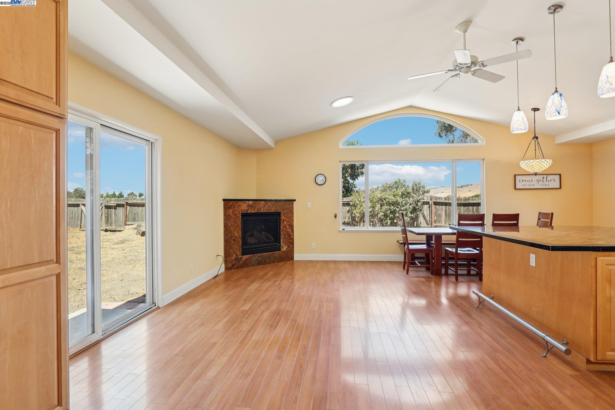 Detail Gallery Image 9 of 36 For 37709 Arlene Court, Fremont,  CA 94536 - 3 Beds | 2 Baths