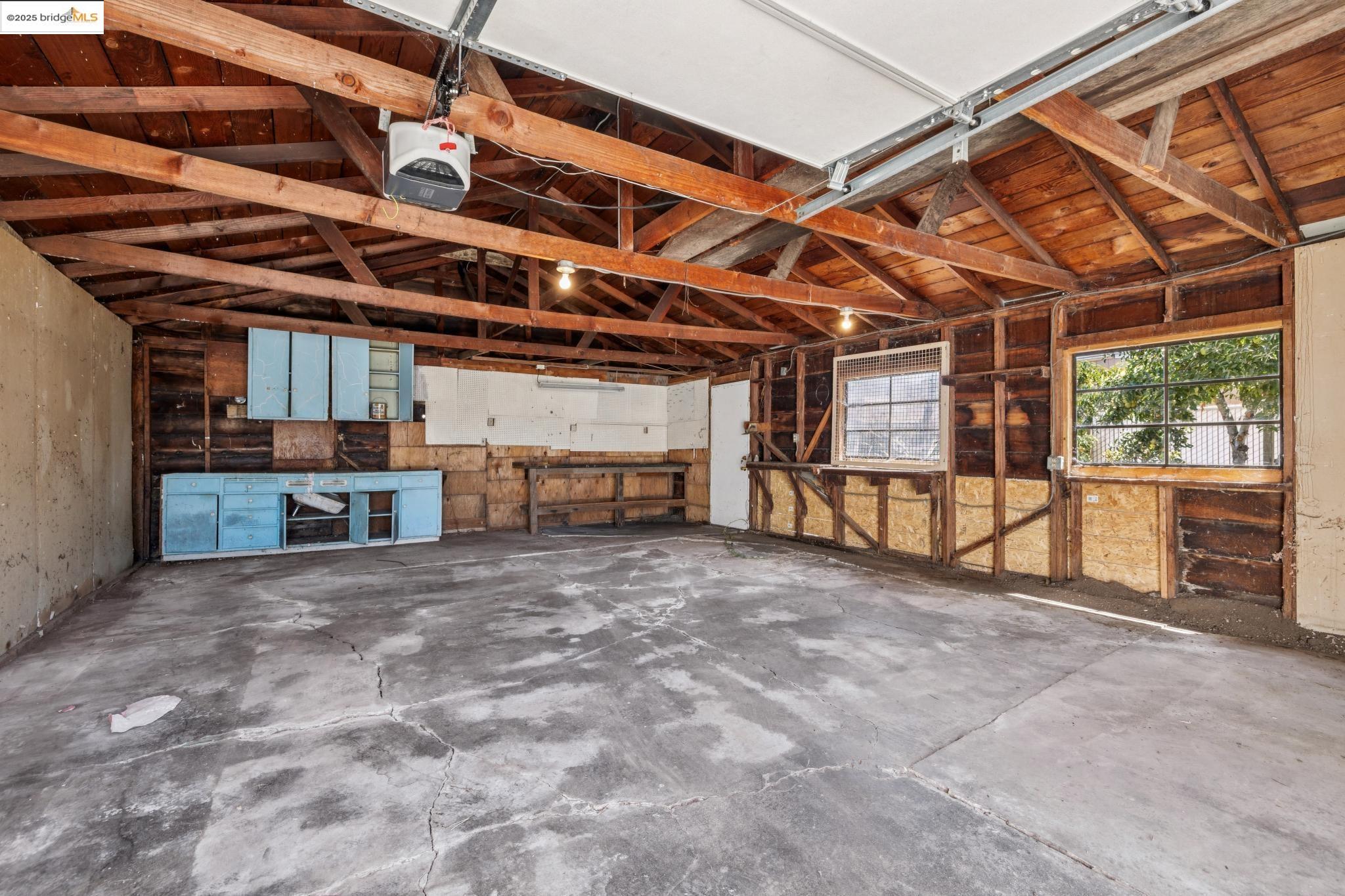 Detail Gallery Image 31 of 33 For 11026 Robledo Dr, Oakland,  CA 94603 - 3 Beds | 1 Baths