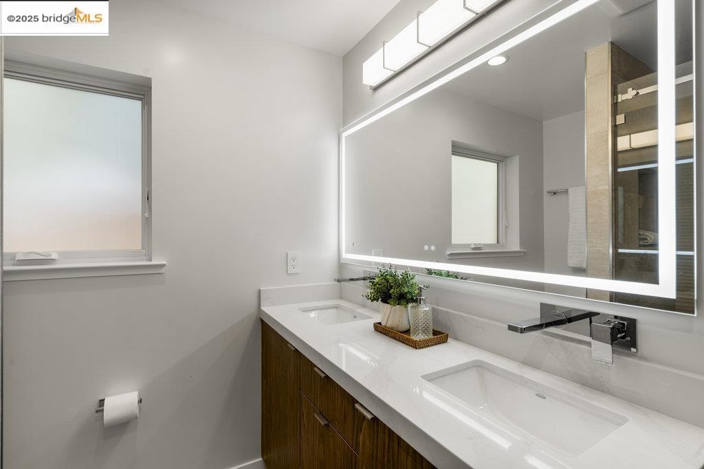 Detail Gallery Image 20 of 60 For 844 Gelston Place, El Cerrito,  CA 94530 - 4 Beds | 4 Baths