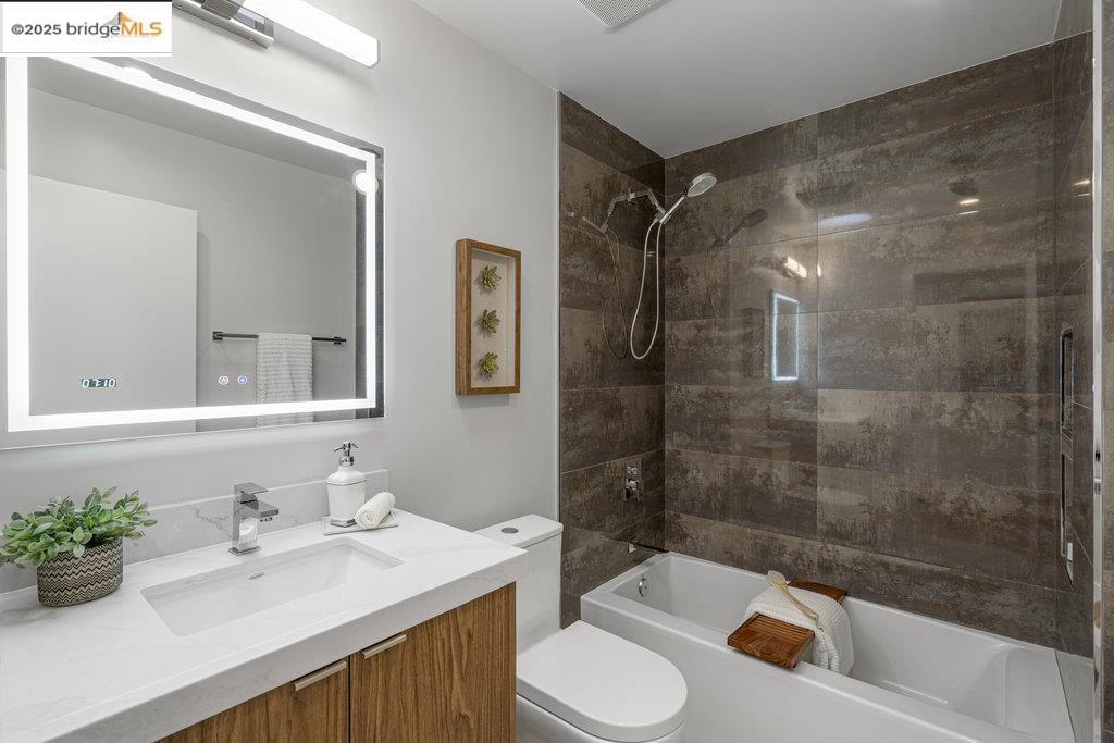 Detail Gallery Image 22 of 60 For 844 Gelston Place, El Cerrito,  CA 94530 - 4 Beds | 4 Baths
