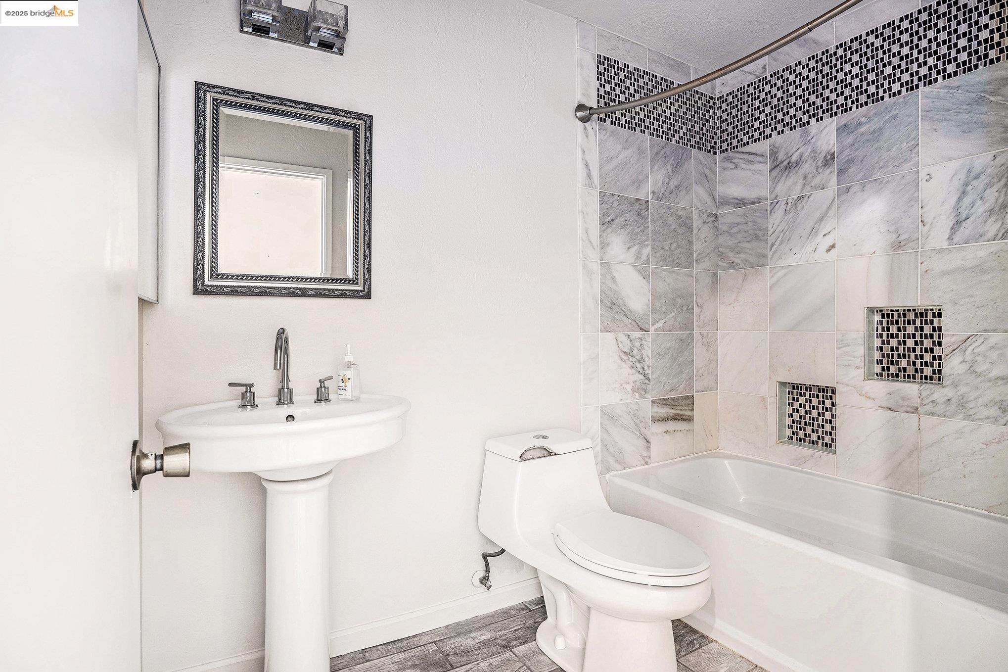 Detail Gallery Image 17 of 23 For 1700 Fernwood Dr, Oakley,  CA 94561 - 3 Beds | 2 Baths