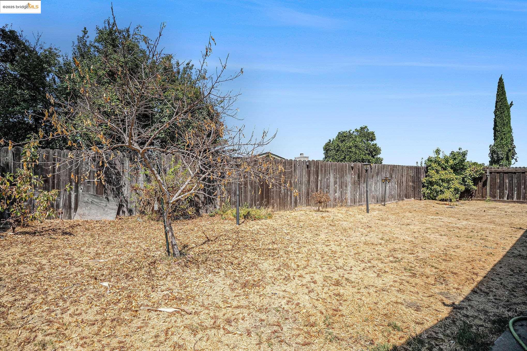 Detail Gallery Image 20 of 23 For 1700 Fernwood Dr, Oakley,  CA 94561 - 3 Beds | 2 Baths
