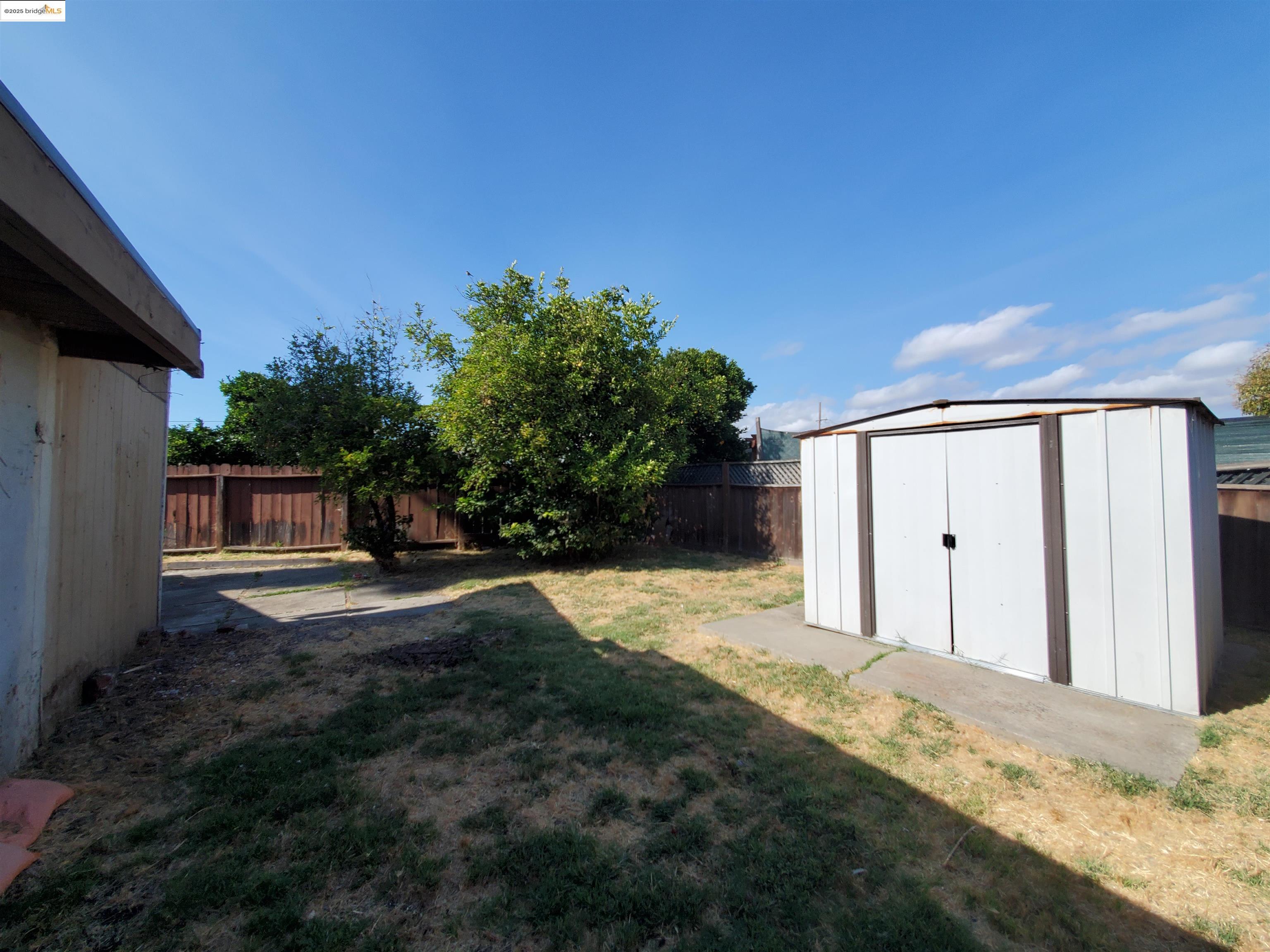 Detail Gallery Image 11 of 14 For 27828 Mandarin Ave, Hayward,  CA 94544 - 3 Beds | 2 Baths