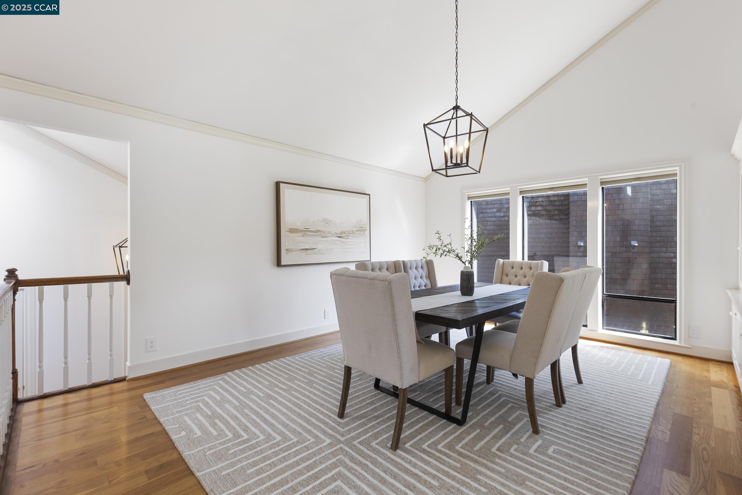 Detail Gallery Image 28 of 56 For 25 Watchwood Ct, Orinda,  CA 94563 - 3 Beds | 2/1 Baths