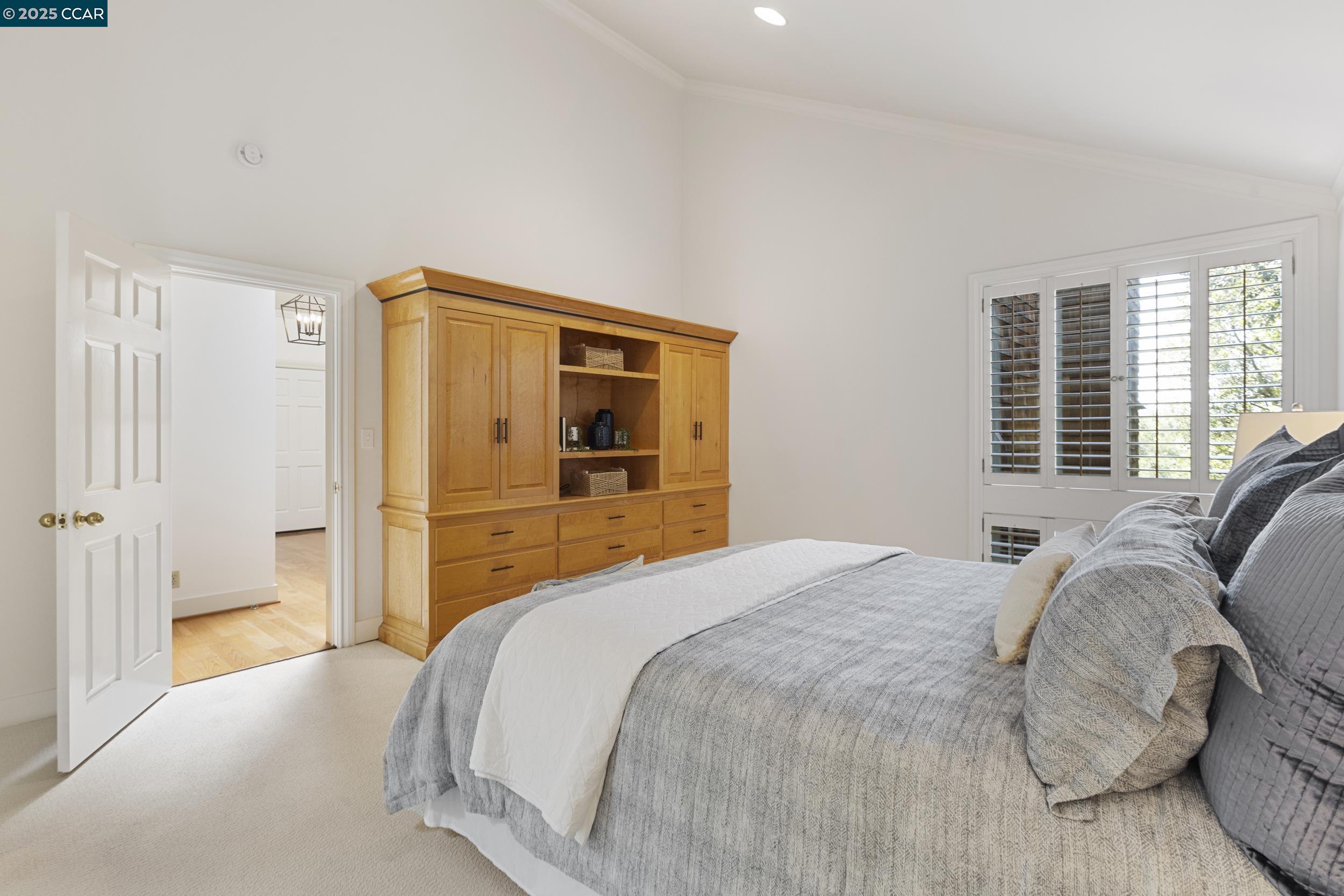 Detail Gallery Image 33 of 56 For 25 Watchwood Ct, Orinda,  CA 94563 - 3 Beds | 2/1 Baths