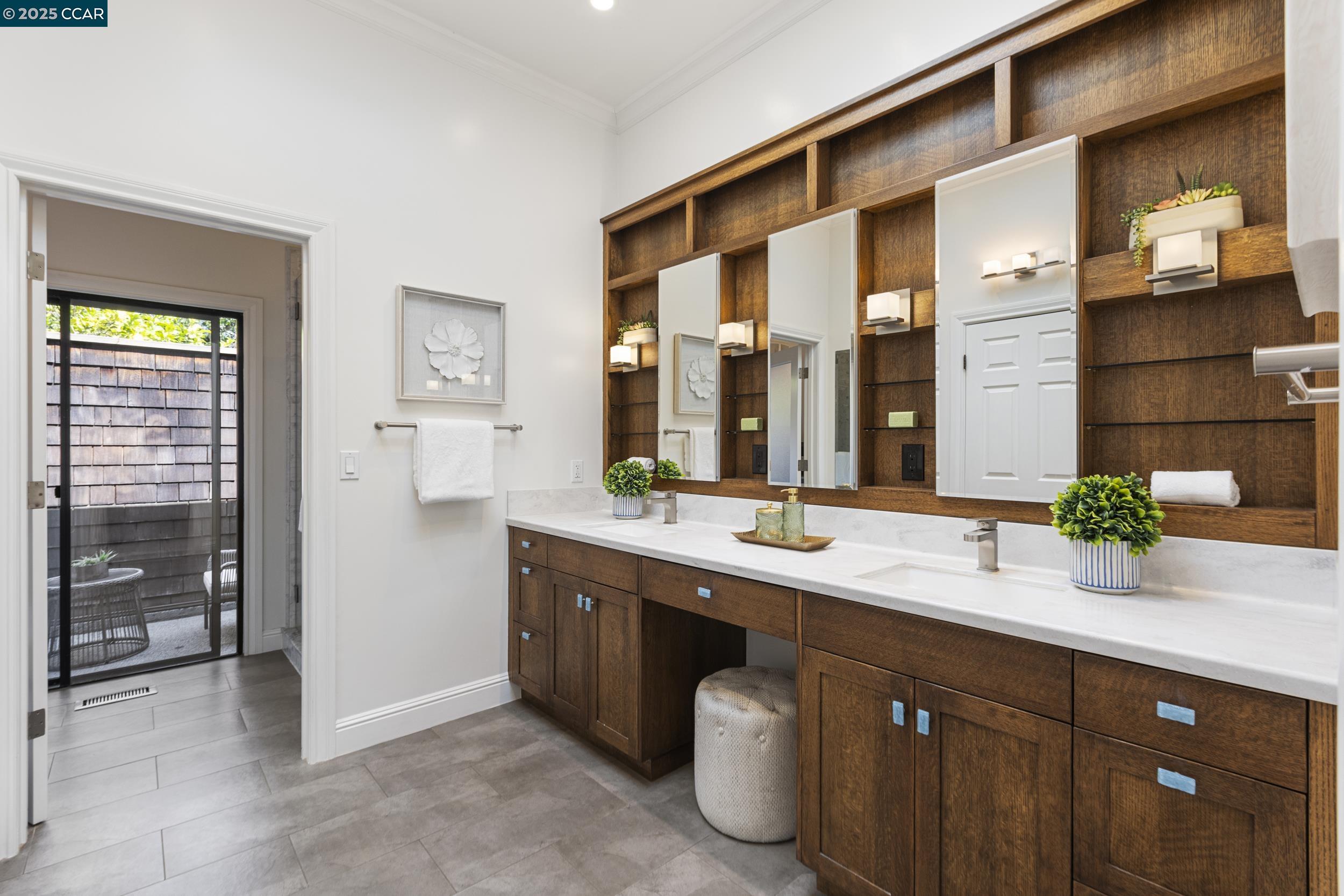 Detail Gallery Image 35 of 56 For 25 Watchwood Ct, Orinda,  CA 94563 - 3 Beds | 2/1 Baths