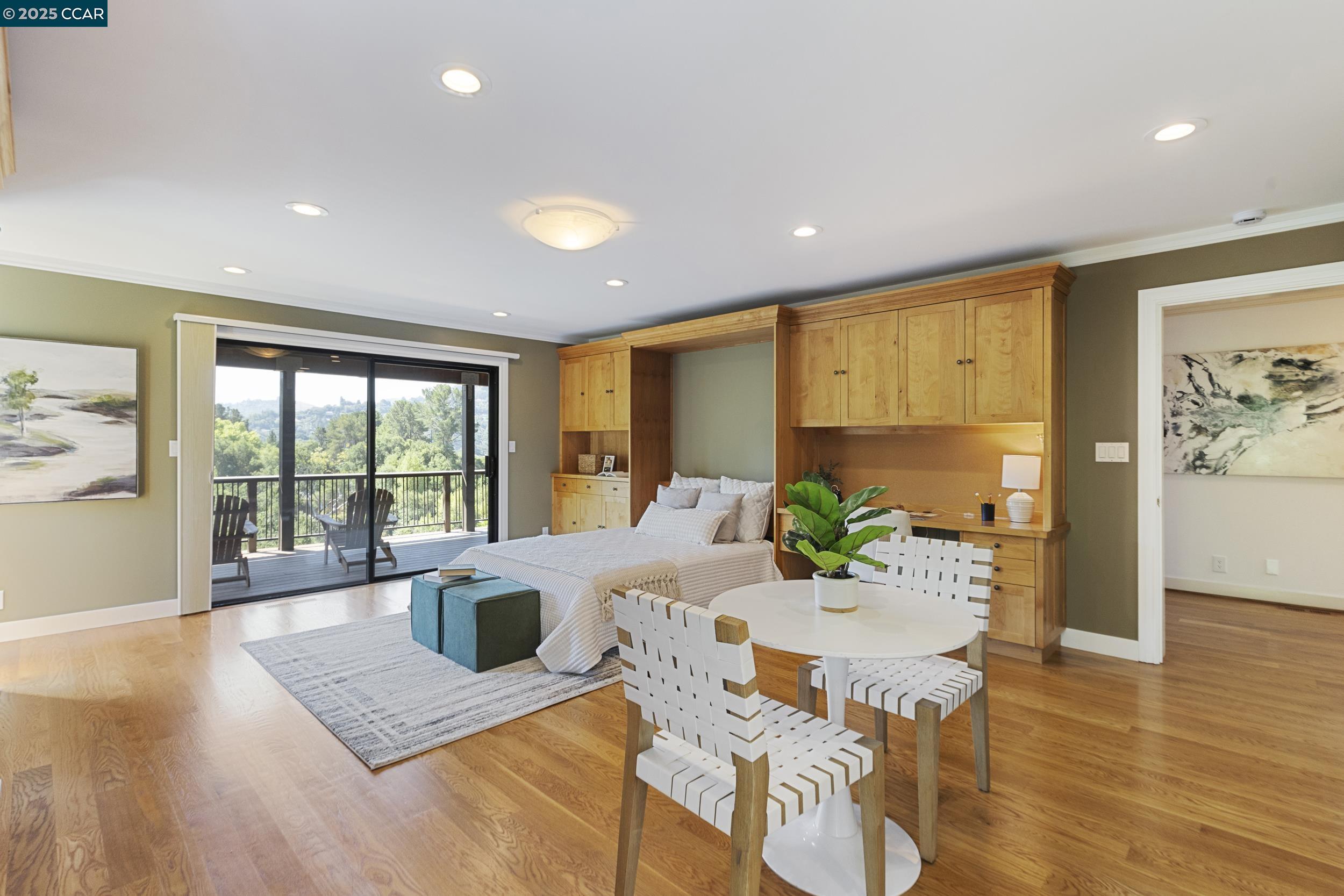 Detail Gallery Image 43 of 56 For 25 Watchwood Ct, Orinda,  CA 94563 - 3 Beds | 2/1 Baths
