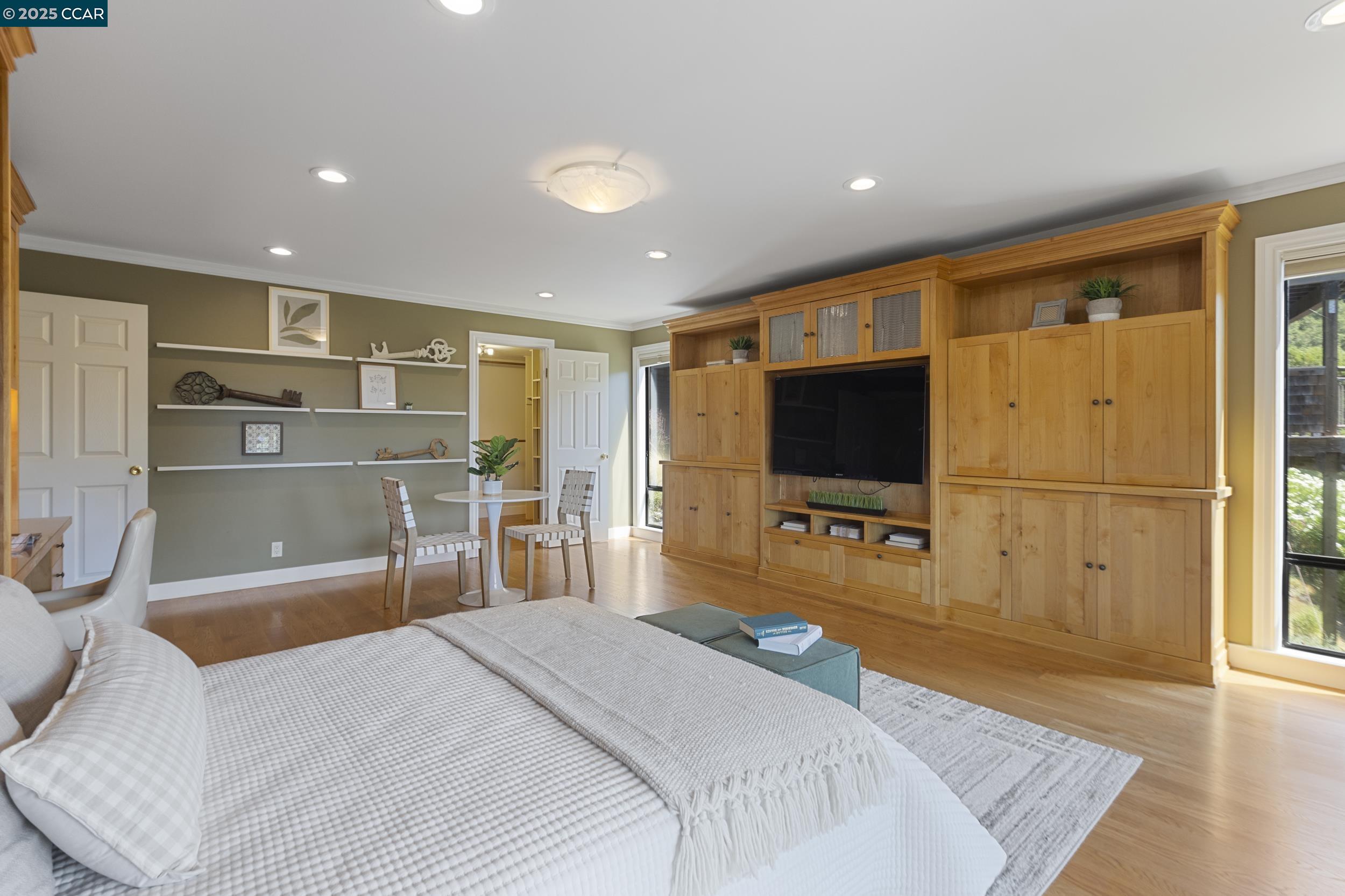 Detail Gallery Image 44 of 56 For 25 Watchwood Ct, Orinda,  CA 94563 - 3 Beds | 2/1 Baths