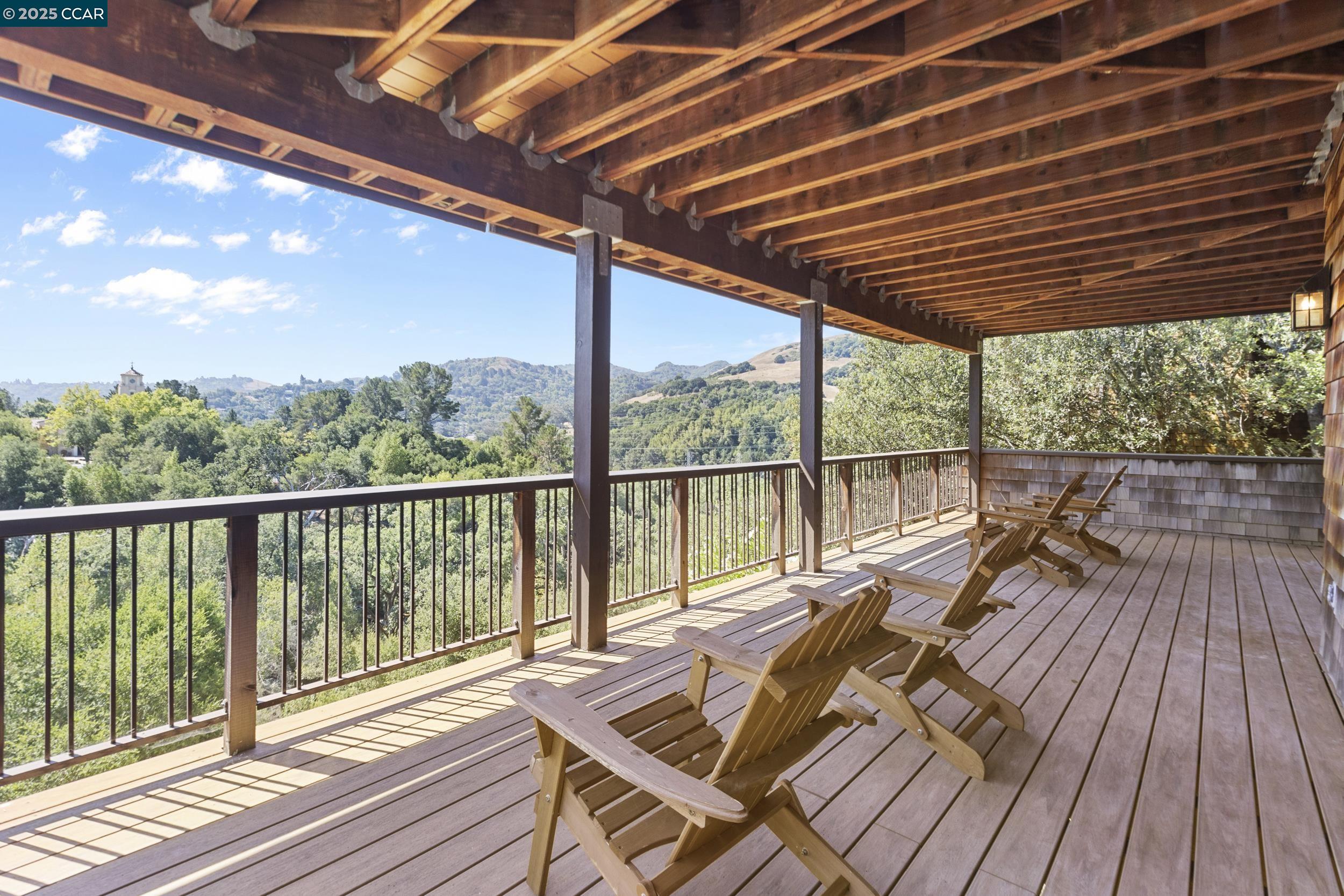 Detail Gallery Image 45 of 56 For 25 Watchwood Ct, Orinda,  CA 94563 - 3 Beds | 2/1 Baths