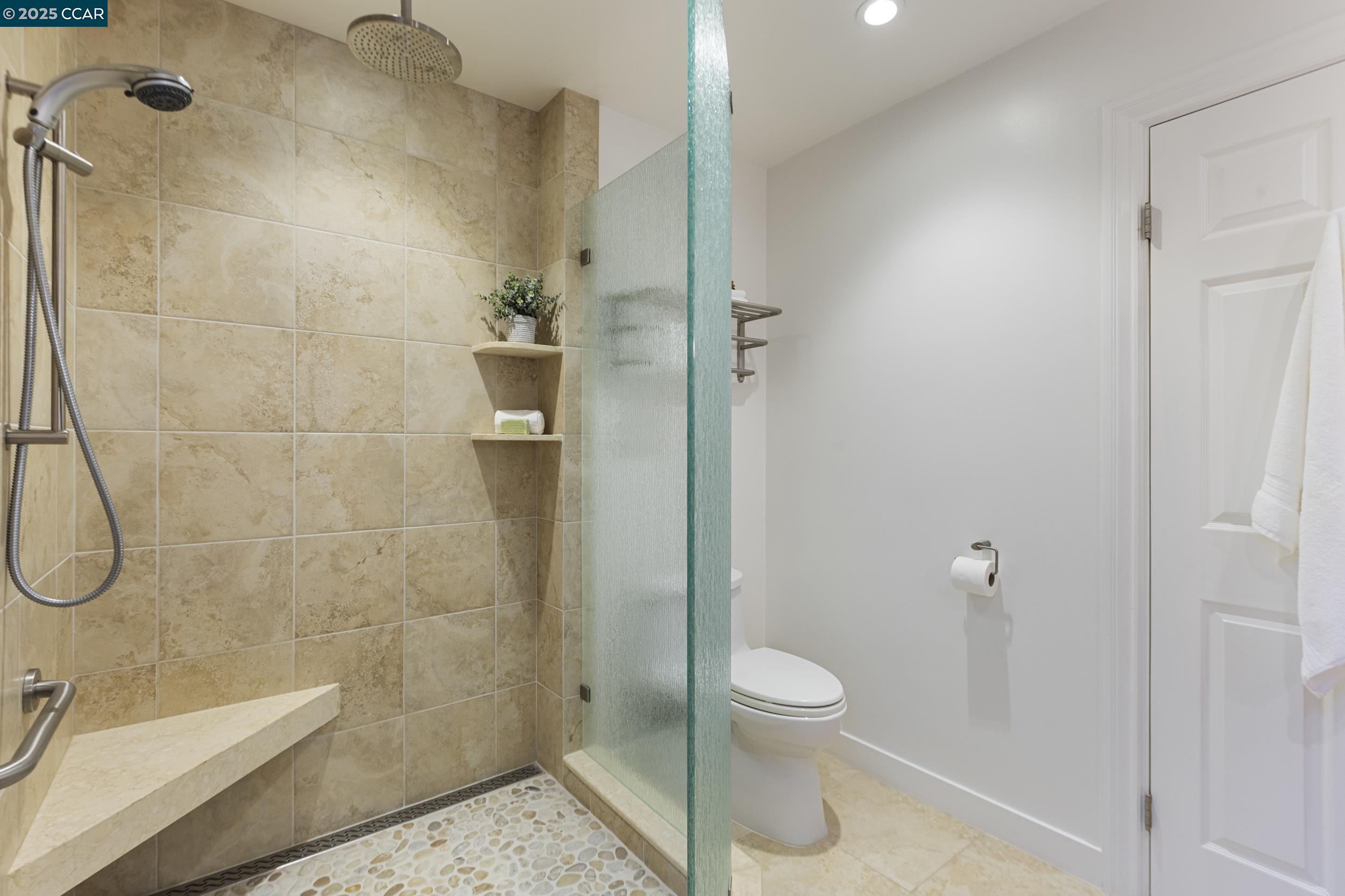Detail Gallery Image 51 of 56 For 25 Watchwood Ct, Orinda,  CA 94563 - 3 Beds | 2/1 Baths