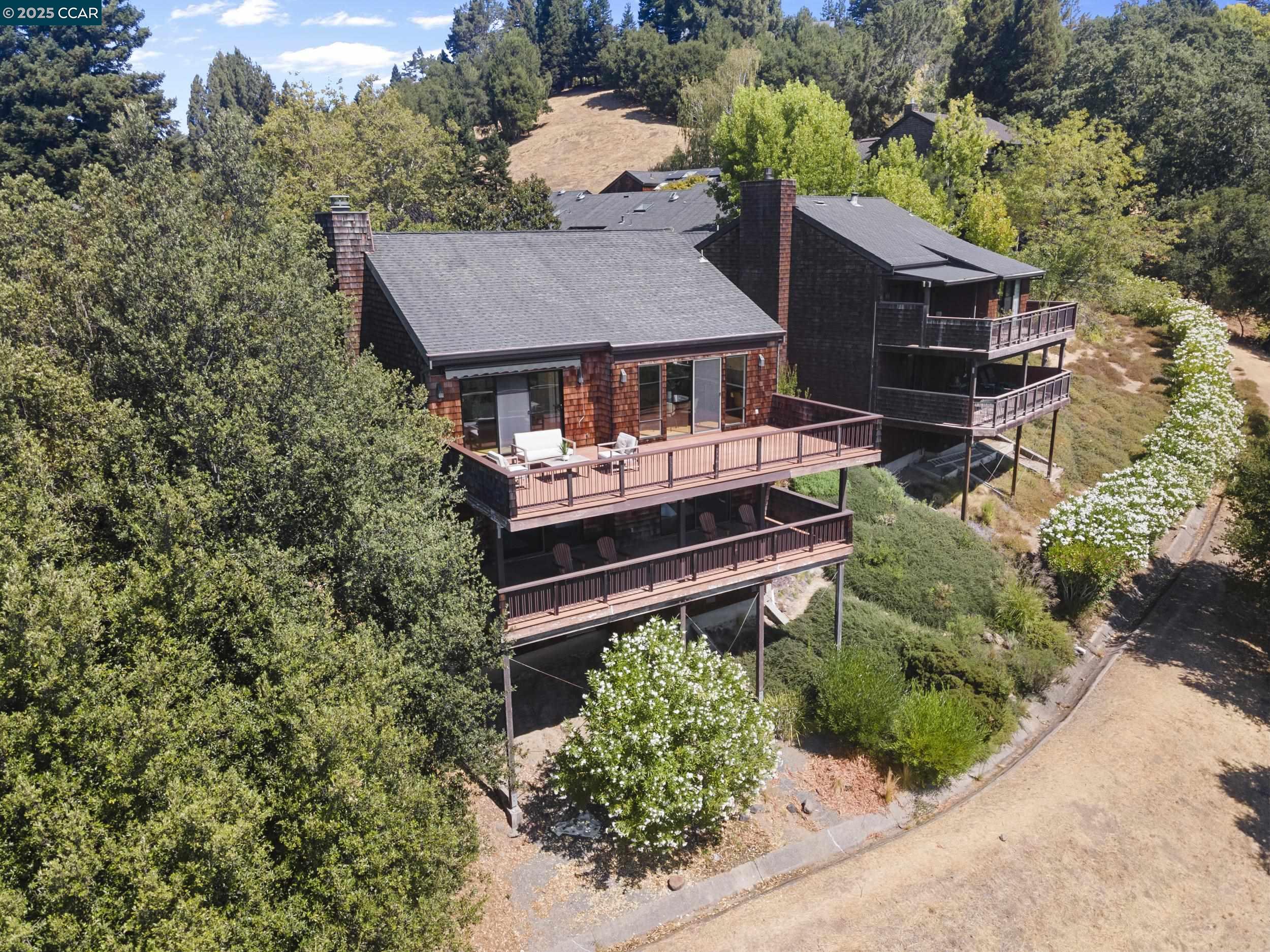 Detail Gallery Image 56 of 56 For 25 Watchwood Ct, Orinda,  CA 94563 - 3 Beds | 2/1 Baths