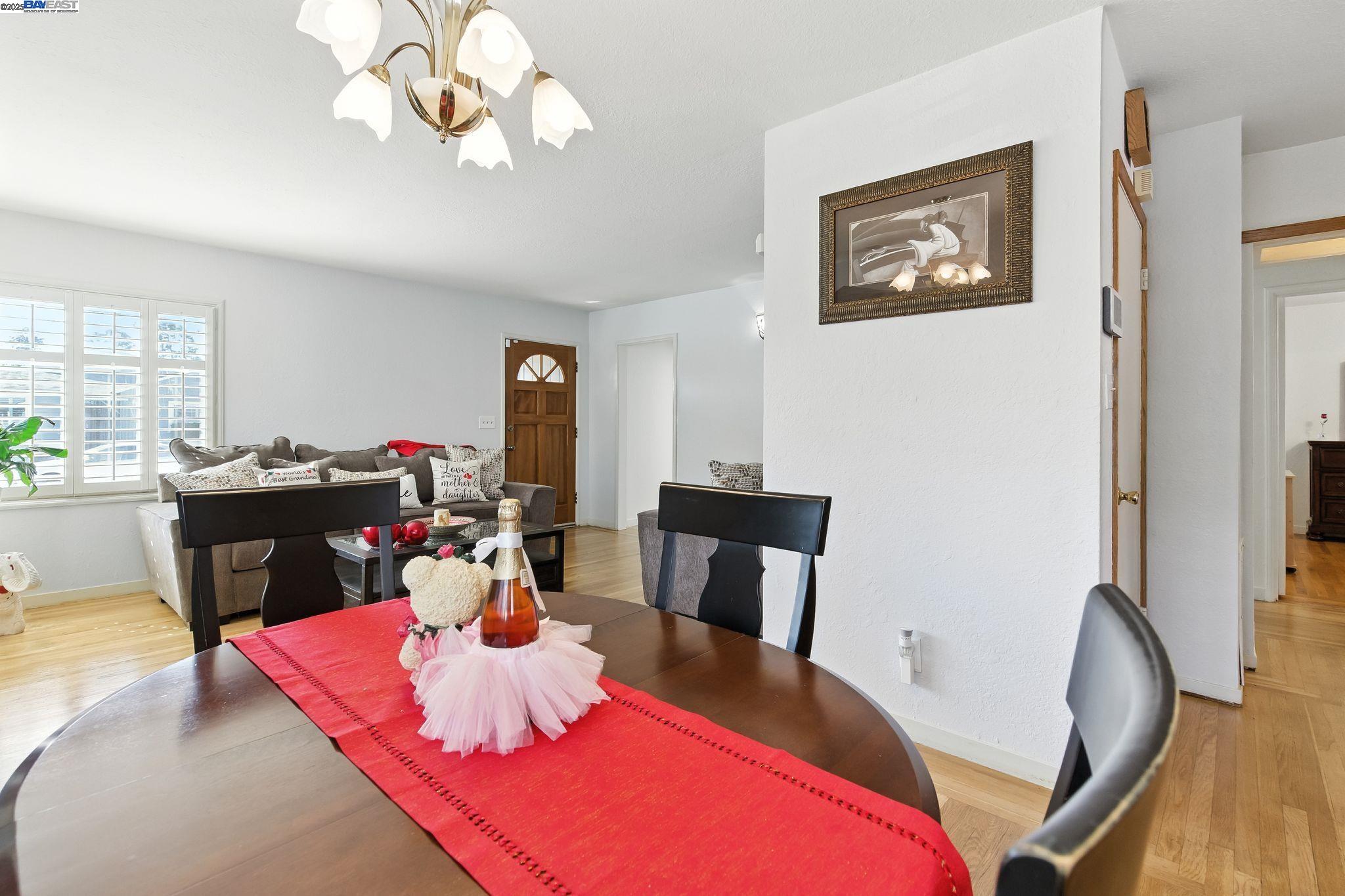 Detail Gallery Image 14 of 32 For 923 90th Ave, Oakland,  CA 94603 - 3 Beds | 2 Baths