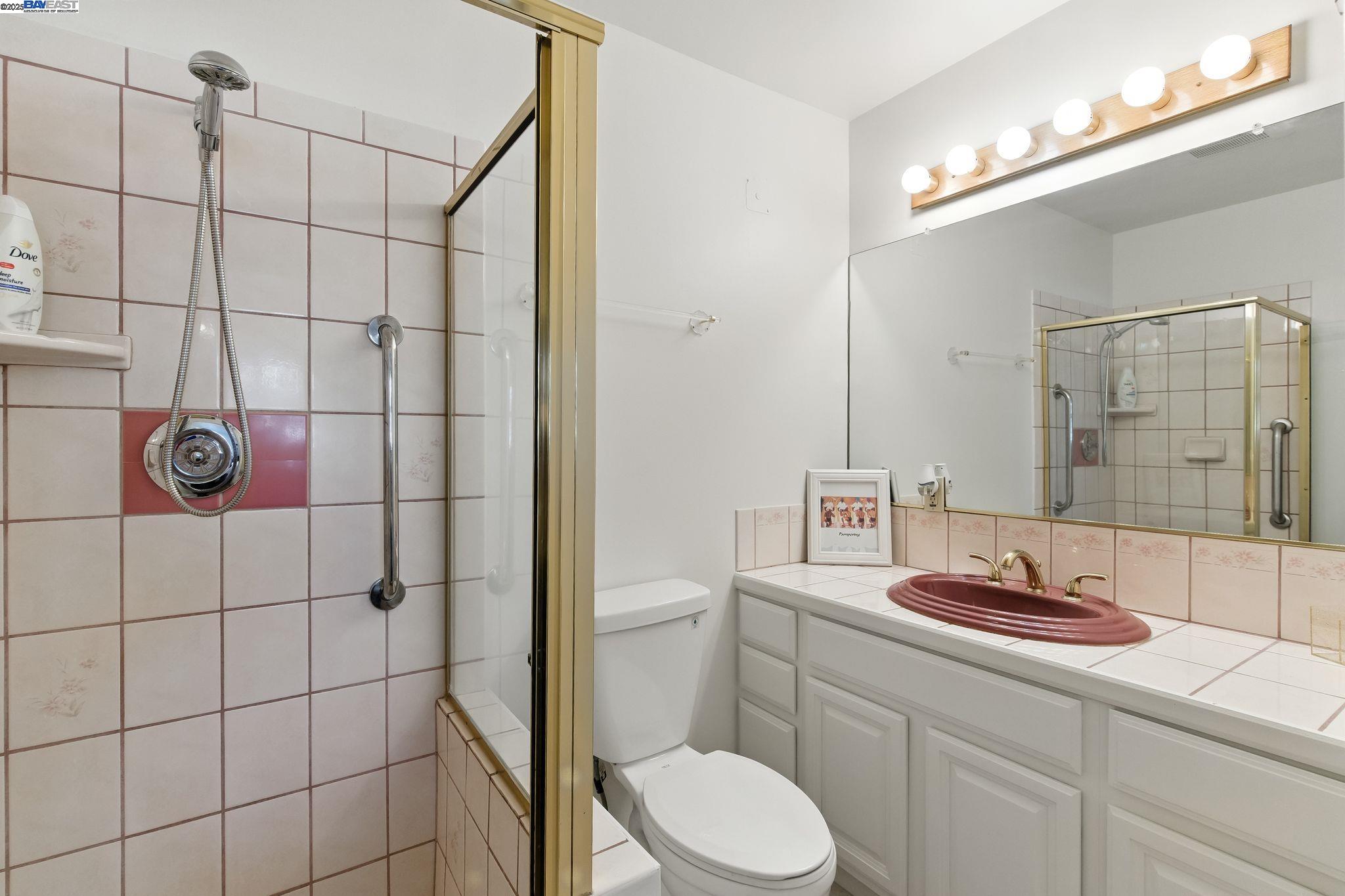Detail Gallery Image 22 of 32 For 923 90th Ave, Oakland,  CA 94603 - 3 Beds | 2 Baths
