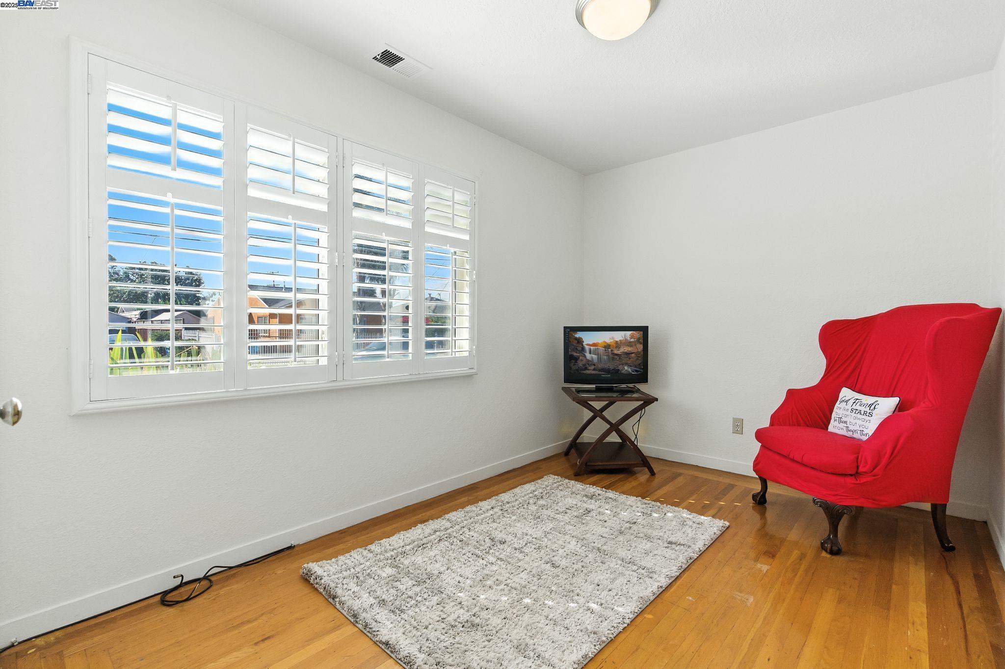 Detail Gallery Image 25 of 32 For 923 90th Ave, Oakland,  CA 94603 - 3 Beds | 2 Baths