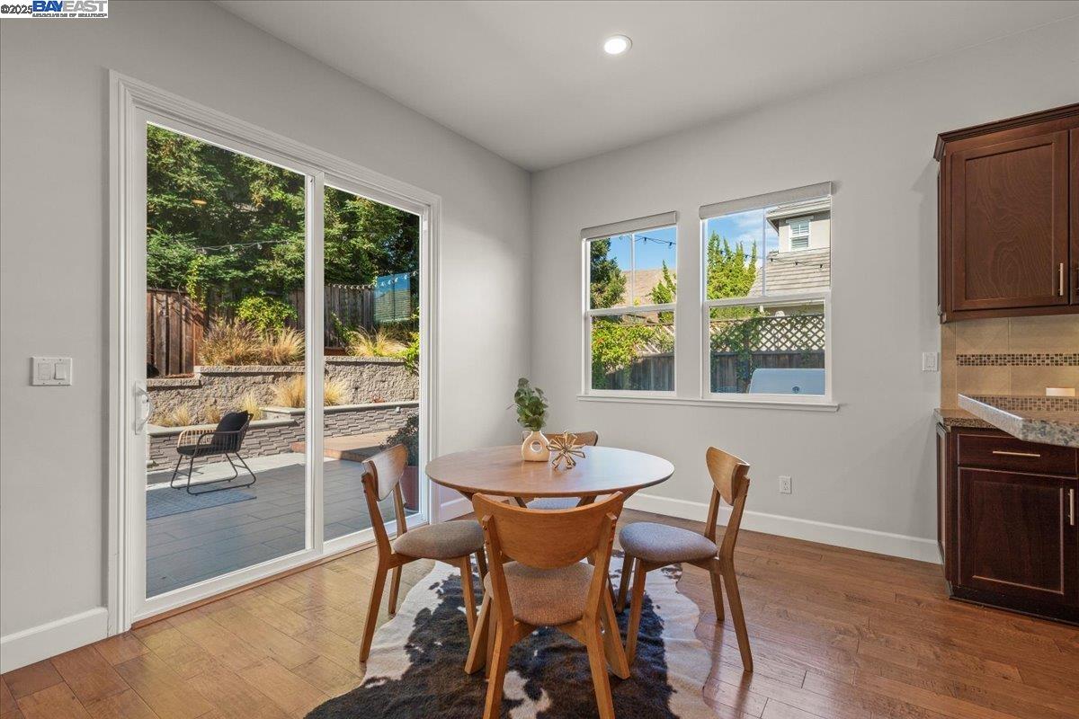 Detail Gallery Image 15 of 44 For 379 Felipe Cmn, Fremont,  CA 94539 - 5 Beds | 4/1 Baths
