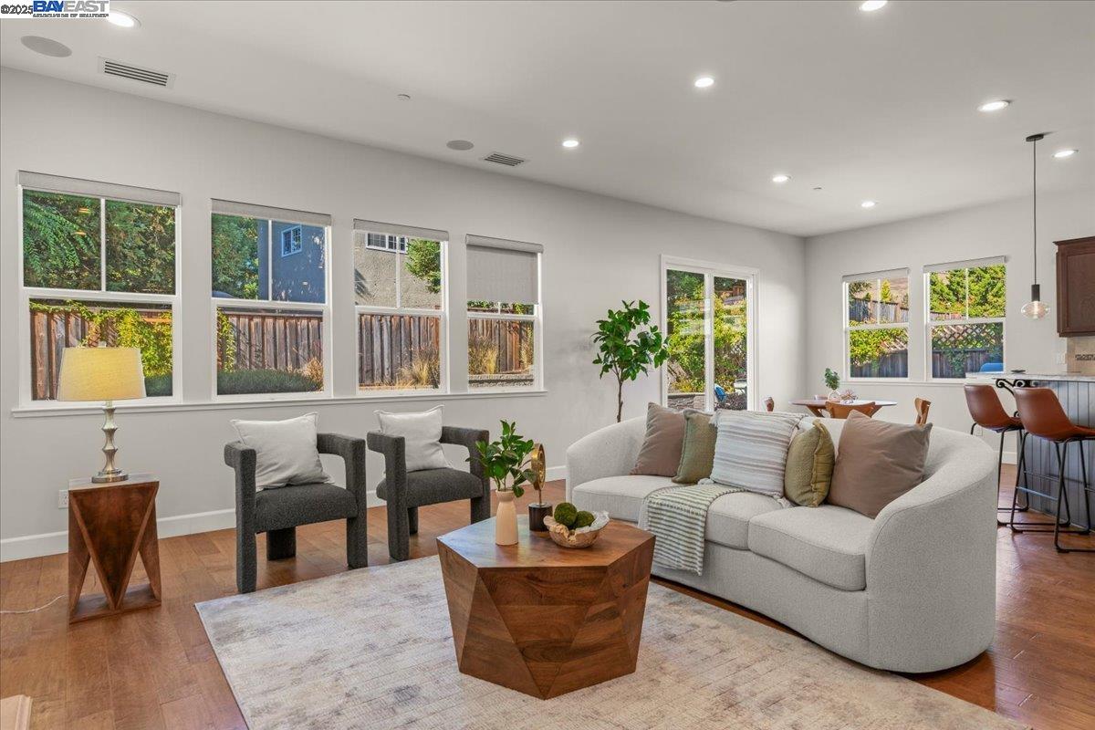 Detail Gallery Image 18 of 44 For 379 Felipe Cmn, Fremont,  CA 94539 - 5 Beds | 4/1 Baths