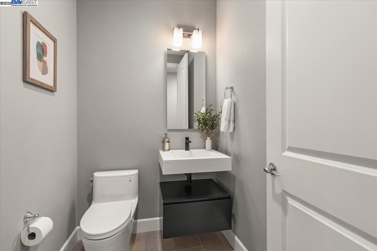 Detail Gallery Image 19 of 44 For 379 Felipe Cmn, Fremont,  CA 94539 - 5 Beds | 4/1 Baths