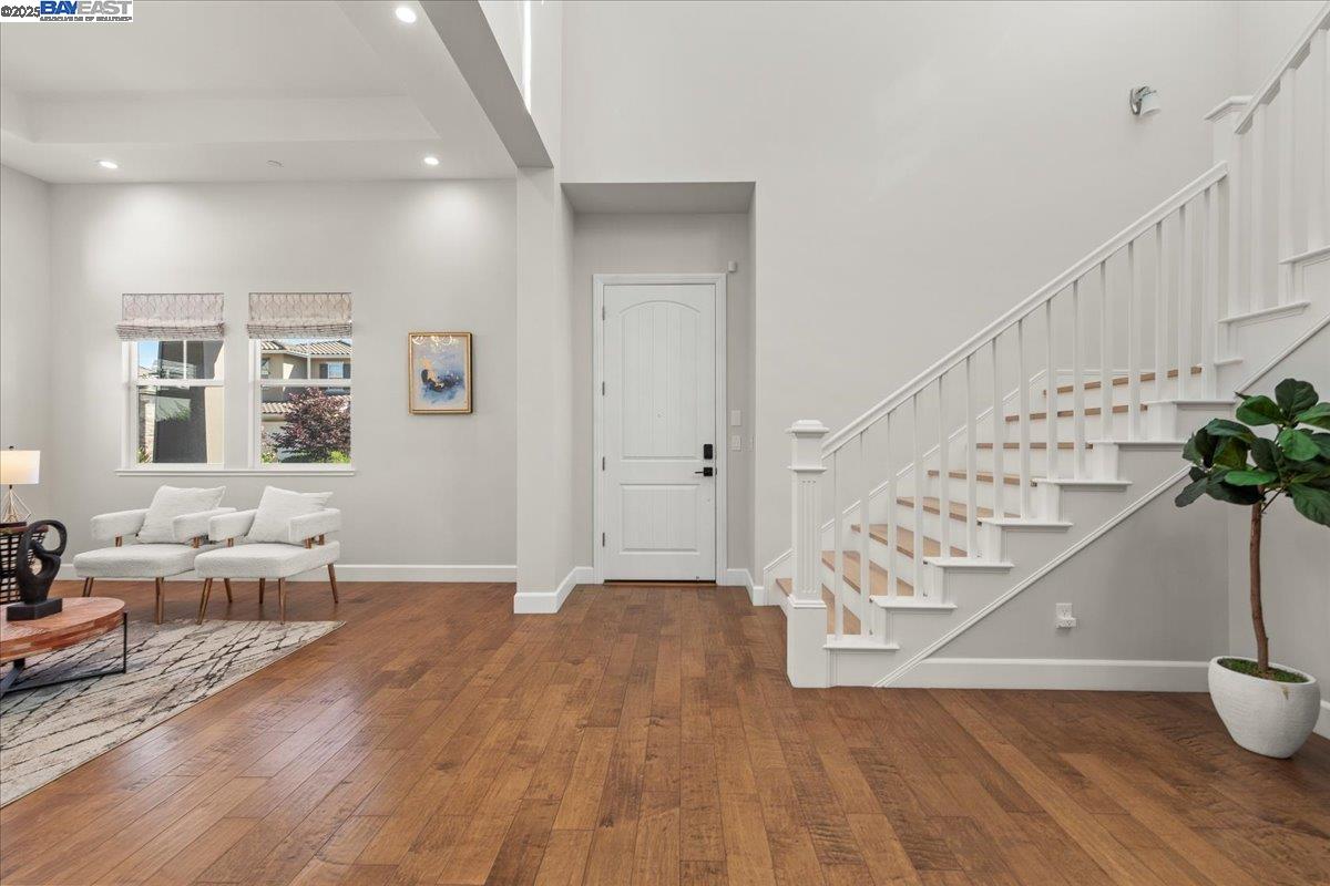 Detail Gallery Image 6 of 44 For 379 Felipe Cmn, Fremont,  CA 94539 - 5 Beds | 4/1 Baths