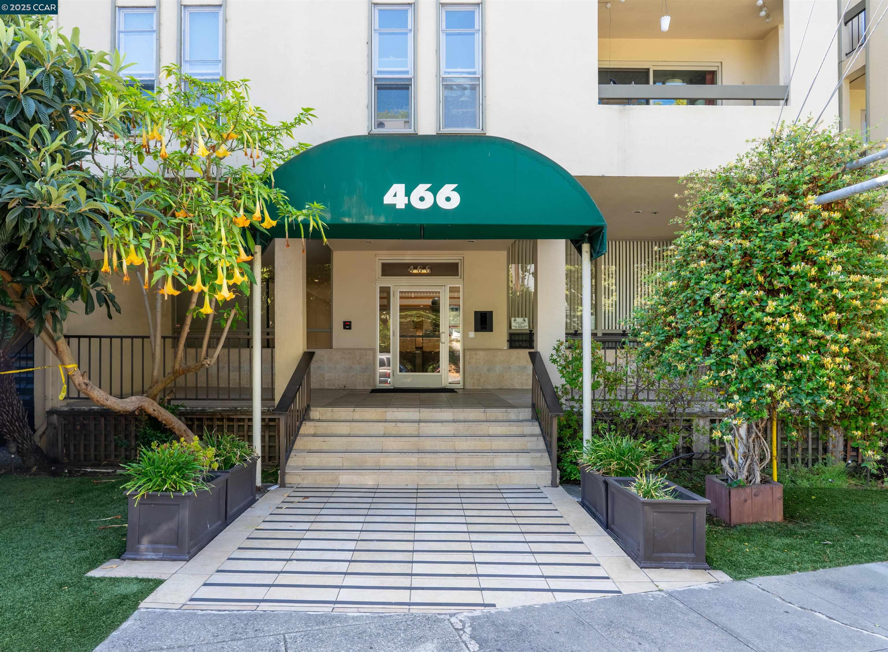 MLS: 41107905 Condo For Sale