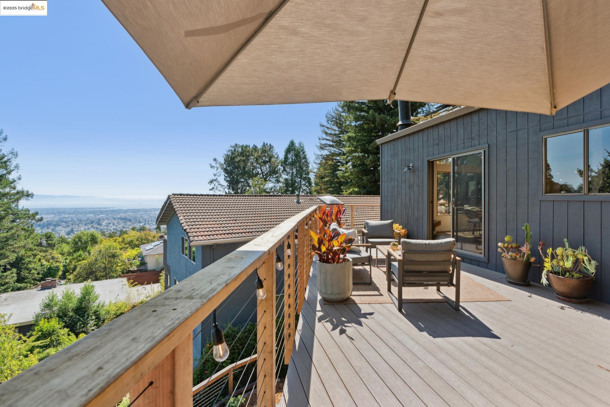 Detail Gallery Image 17 of 39 For 4844 Trinidad Ave, Oakland,  CA 94602 - 4 Beds | 2 Baths
