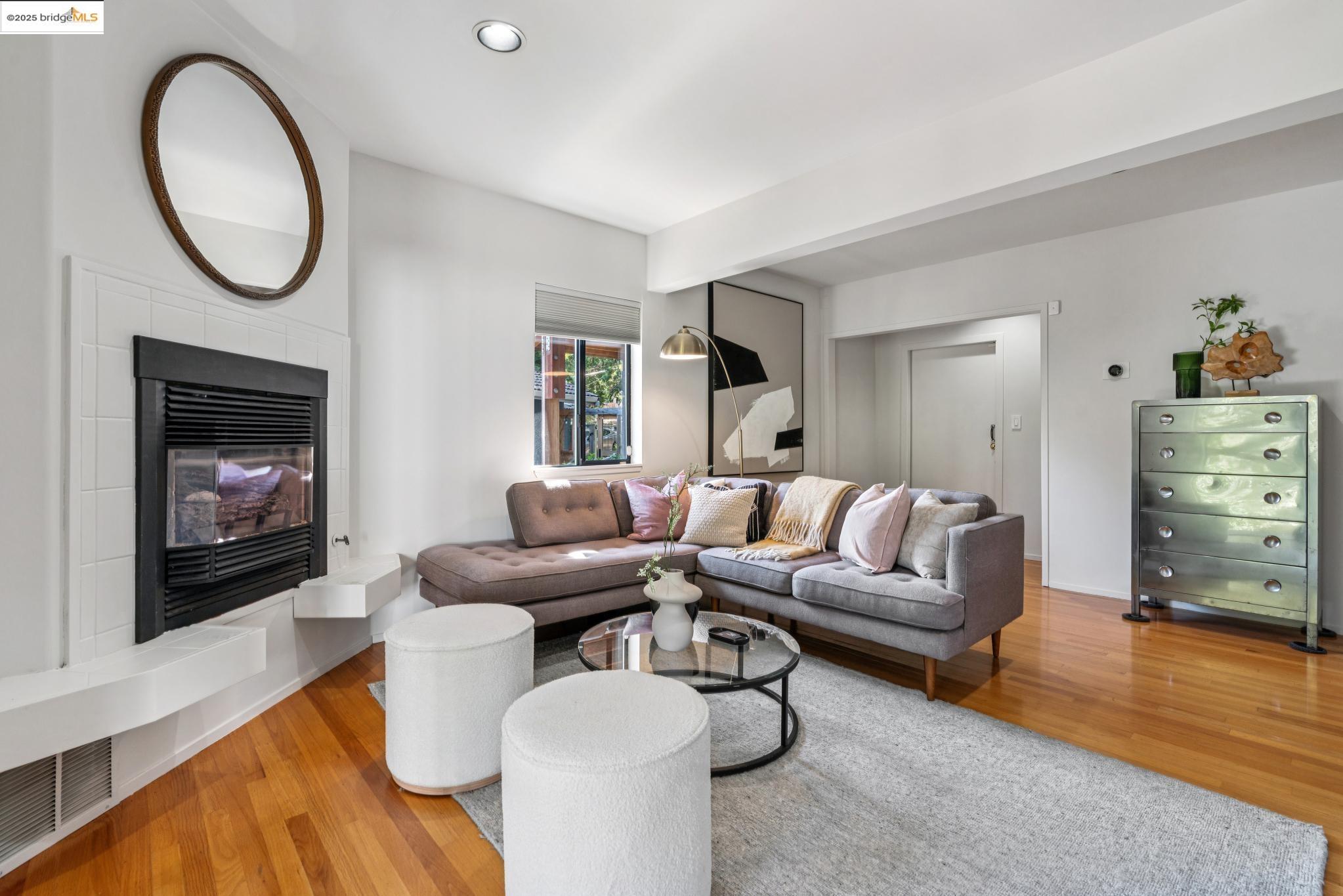 Detail Gallery Image 30 of 39 For 4844 Trinidad Ave, Oakland,  CA 94602 - 4 Beds | 2 Baths