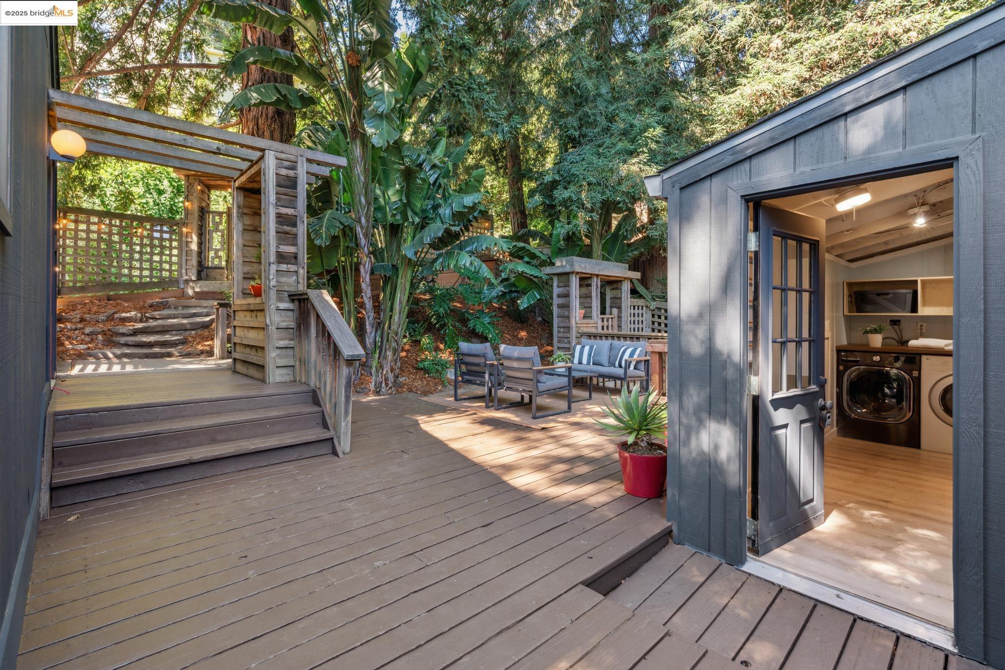 Detail Gallery Image 34 of 39 For 4844 Trinidad Ave, Oakland,  CA 94602 - 4 Beds | 2 Baths