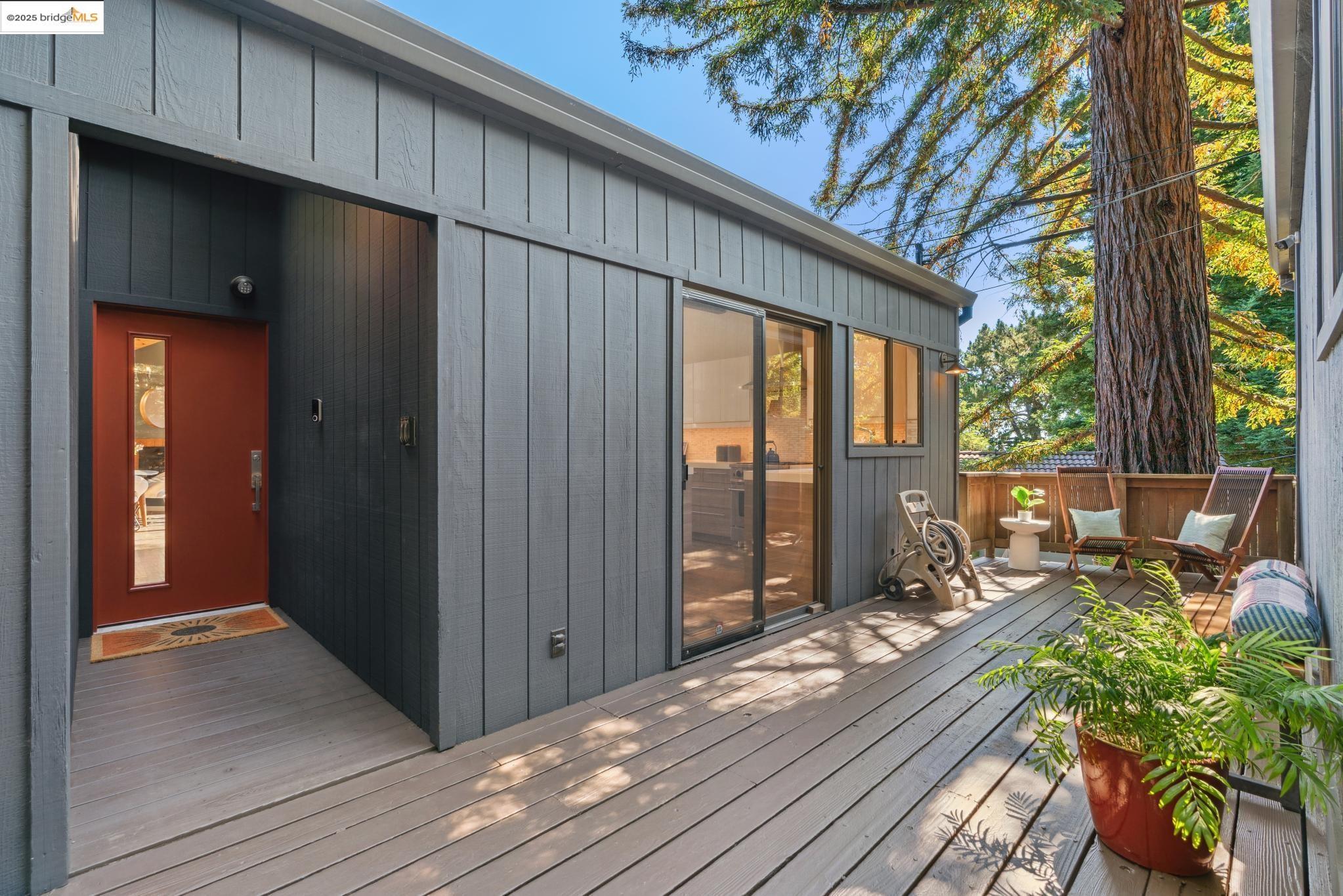 Detail Gallery Image 35 of 39 For 4844 Trinidad Ave, Oakland,  CA 94602 - 4 Beds | 2 Baths