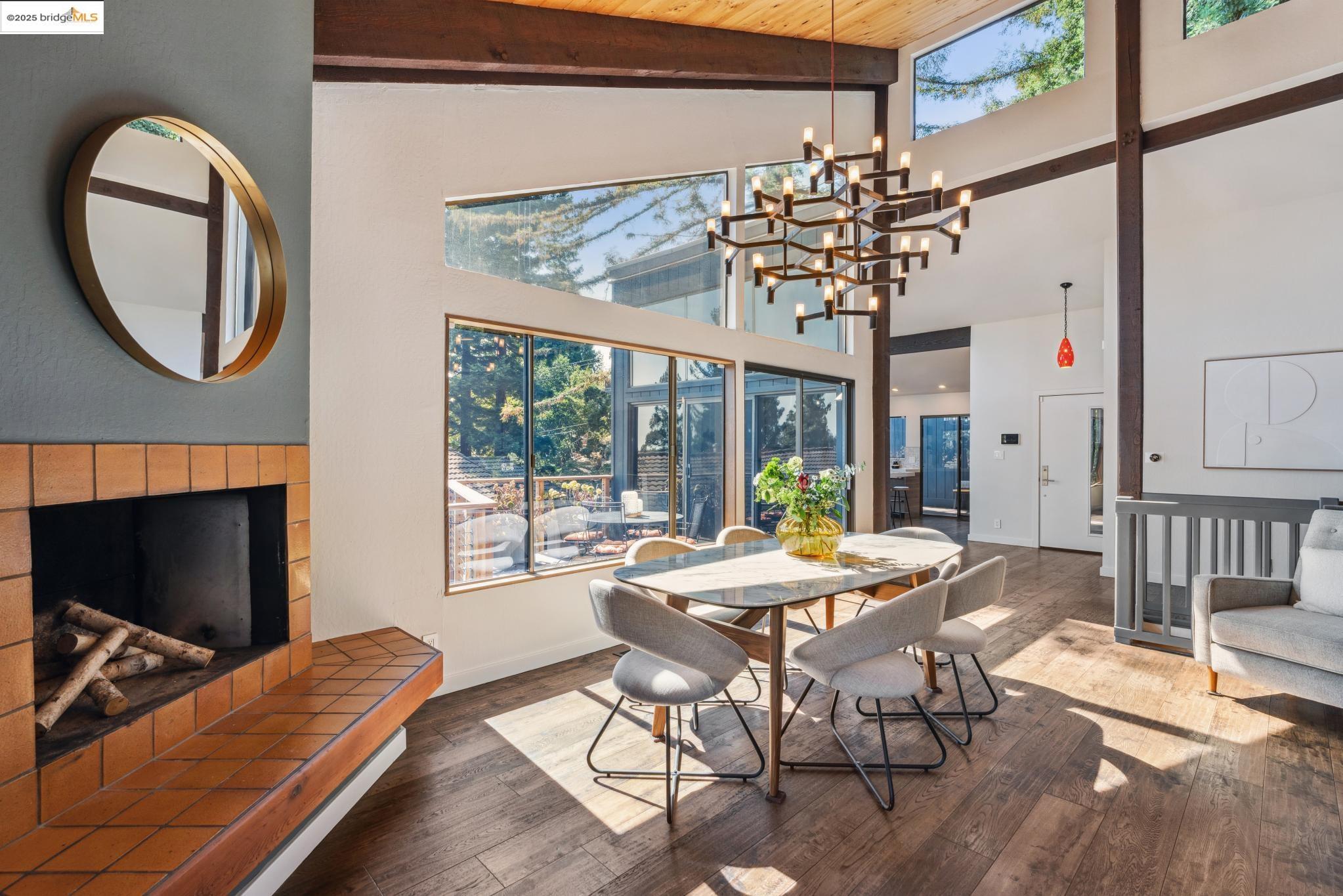 Detail Gallery Image 6 of 39 For 4844 Trinidad Ave, Oakland,  CA 94602 - 4 Beds | 2 Baths