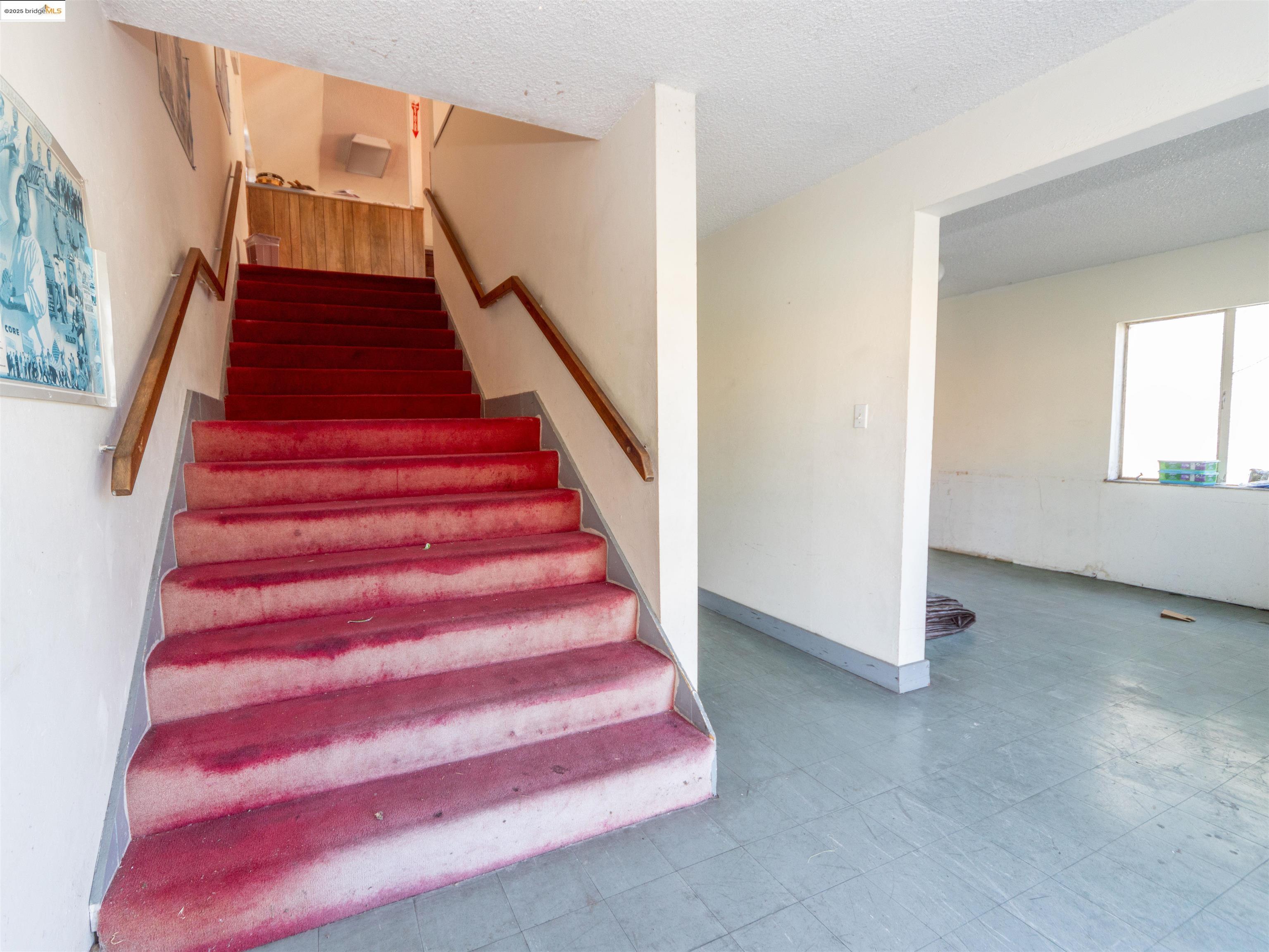 Detail Gallery Image 11 of 23 For 3214 Market St, Oakland,  CA 94608 - – Beds | – Baths