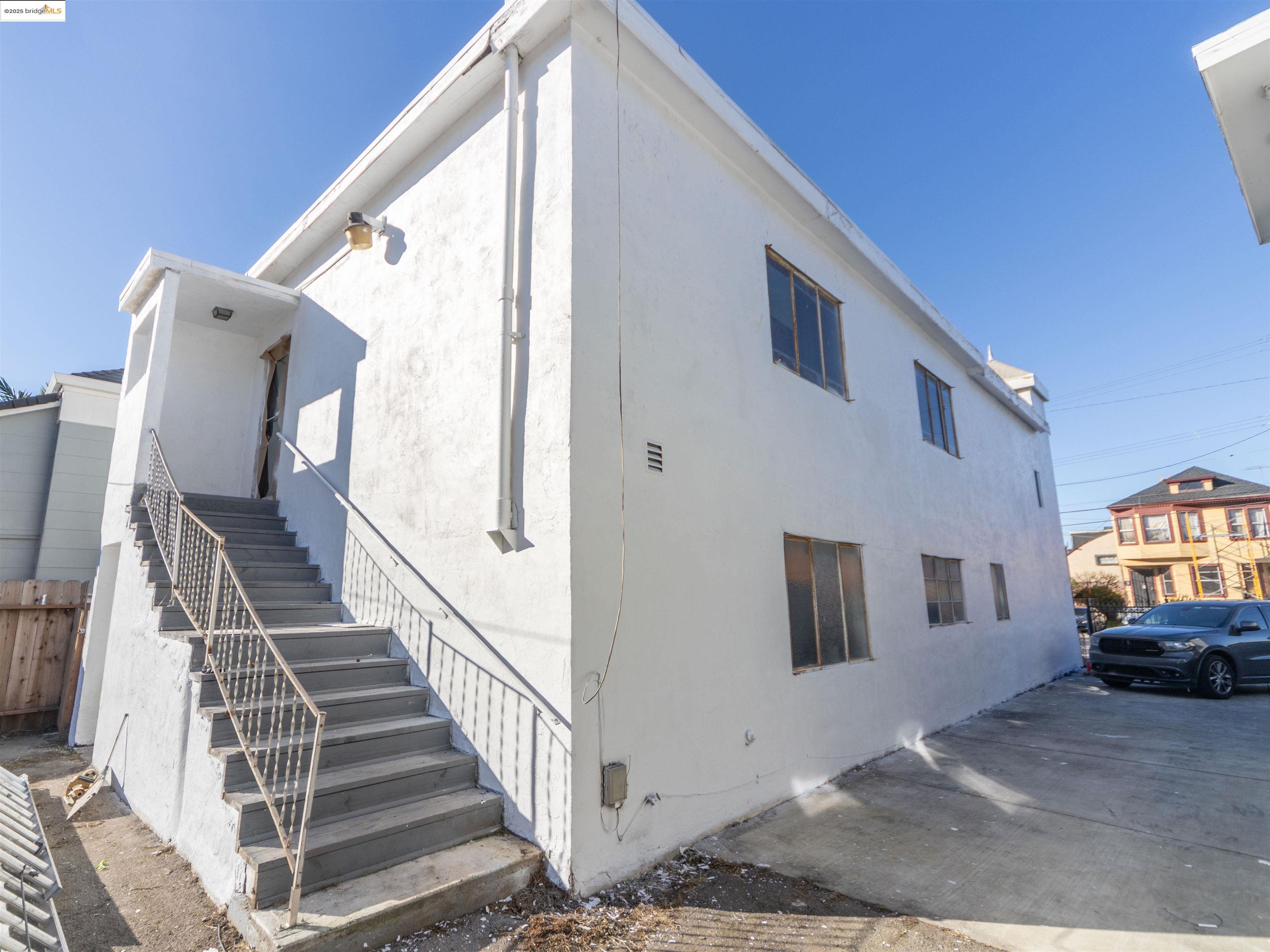 Detail Gallery Image 22 of 23 For 3214 Market St, Oakland,  CA 94608 - – Beds | – Baths