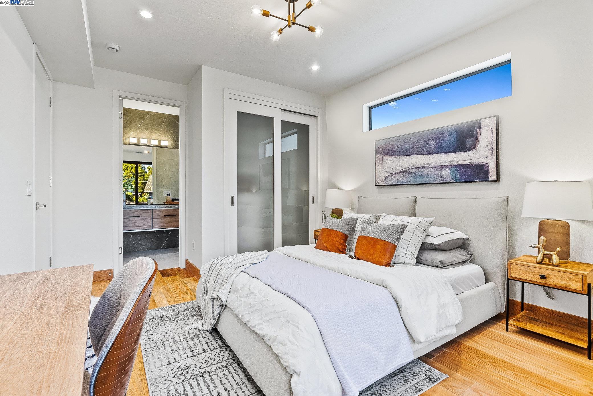 Detail Gallery Image 31 of 60 For 923 Shauna, Palo Alto,  CA 94306 - 6 Beds | 5/1 Baths
