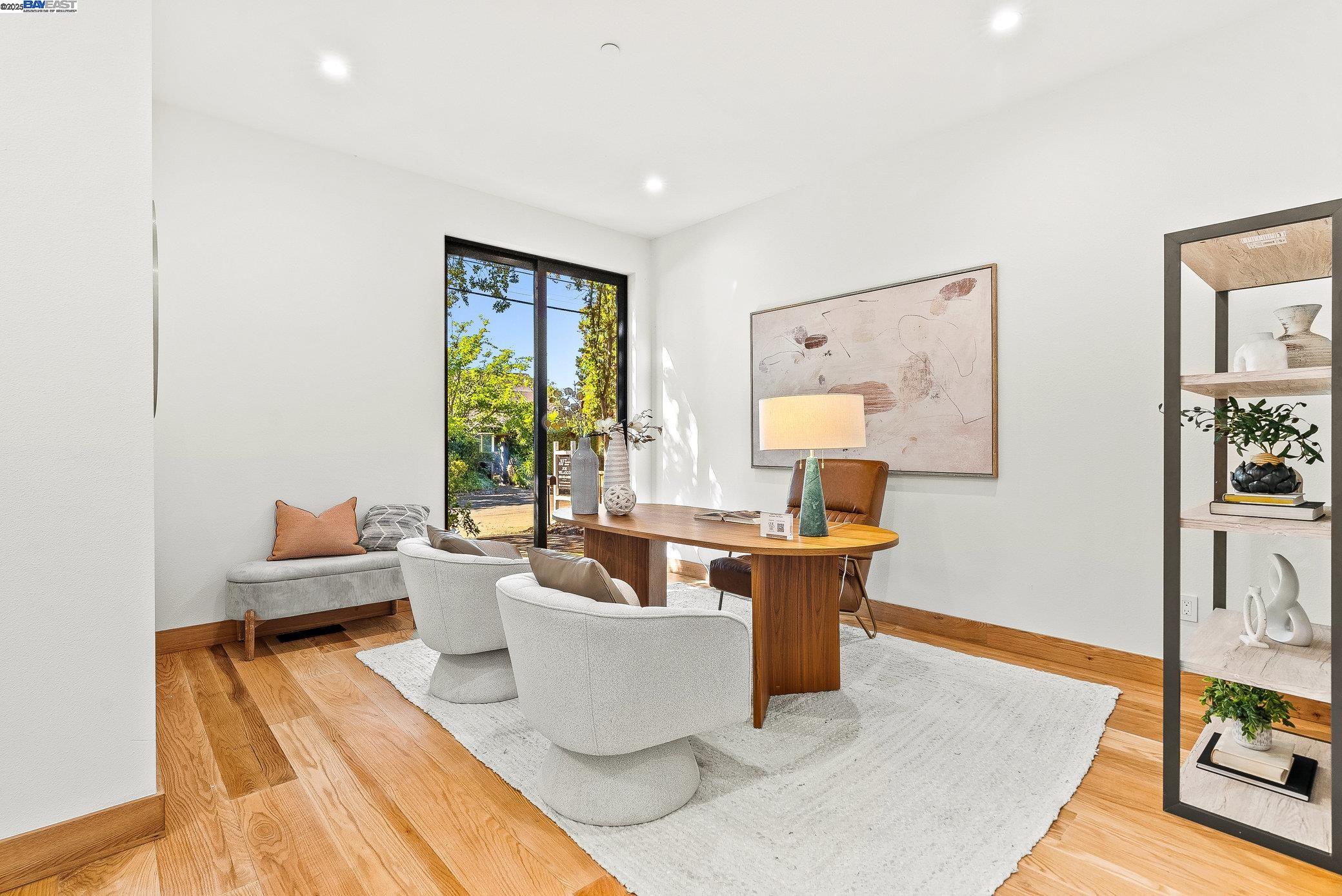 Detail Gallery Image 36 of 60 For 923 Shauna, Palo Alto,  CA 94306 - 6 Beds | 5/1 Baths