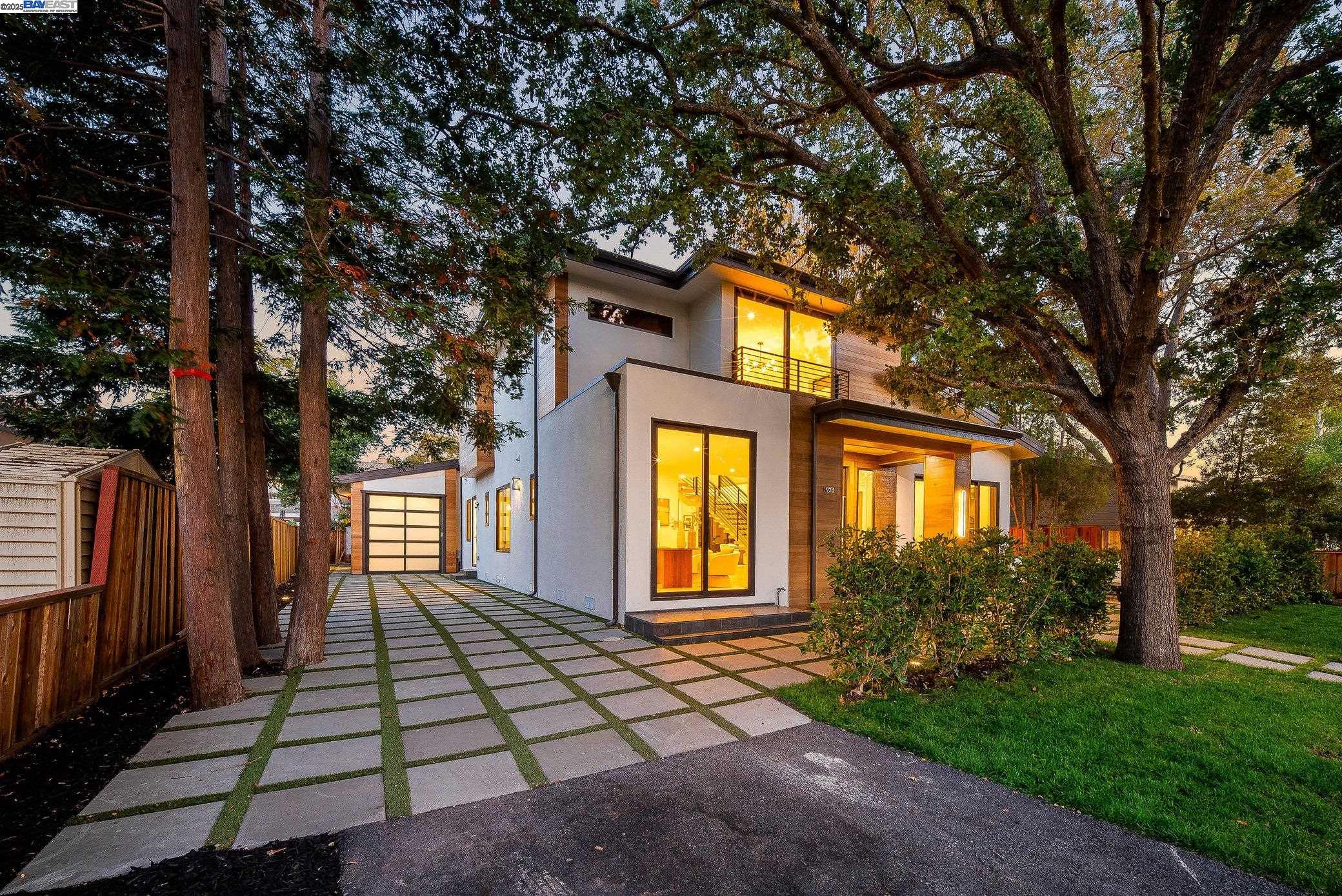Detail Gallery Image 53 of 60 For 923 Shauna, Palo Alto,  CA 94306 - 6 Beds | 5/1 Baths