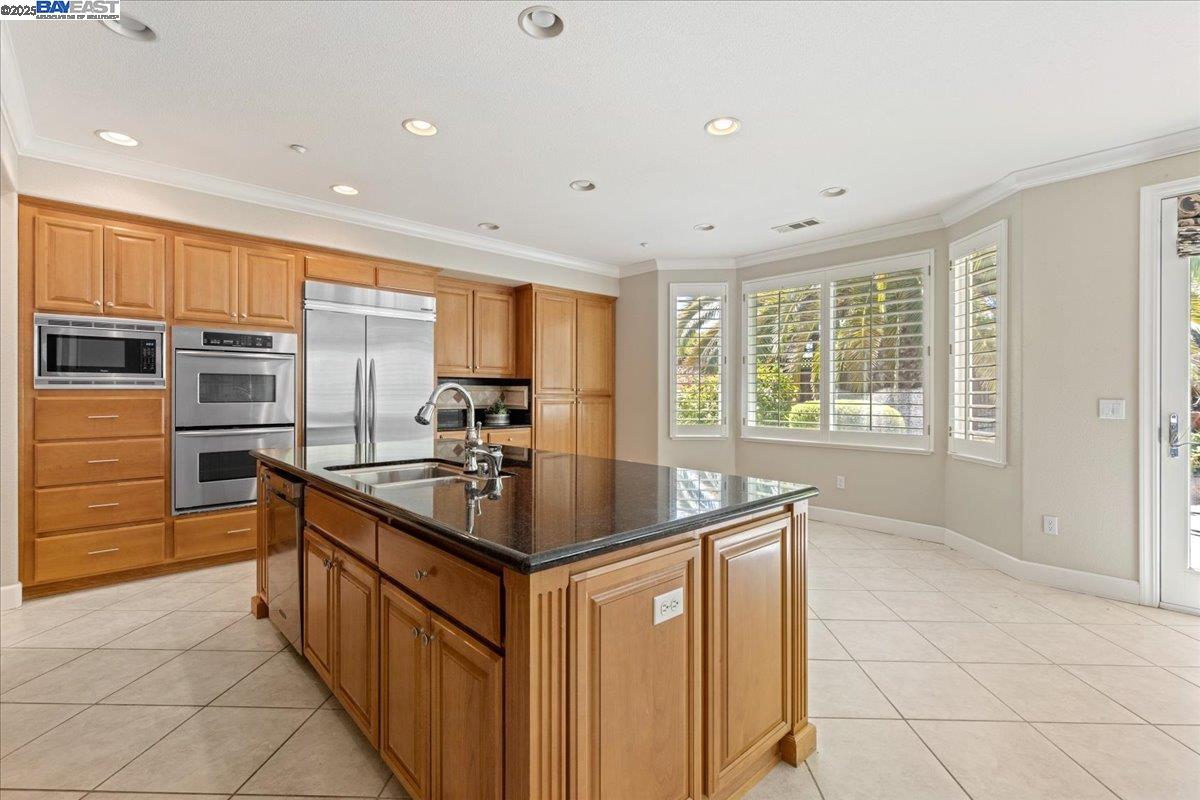 Detail Gallery Image 13 of 53 For 2597 Ancona Cir, Livermore,  CA 94550 - 6 Beds | 4/1 Baths