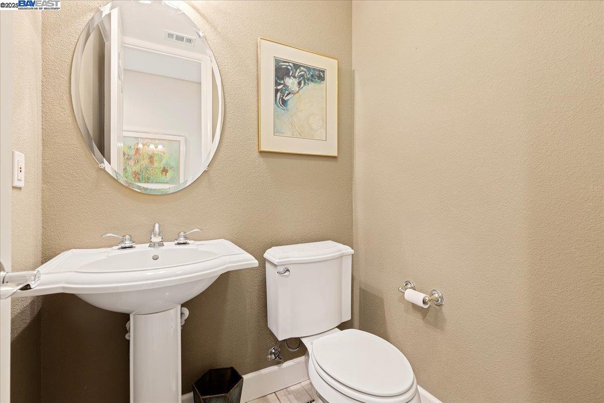 Detail Gallery Image 20 of 53 For 2597 Ancona Cir, Livermore,  CA 94550 - 6 Beds | 4/1 Baths