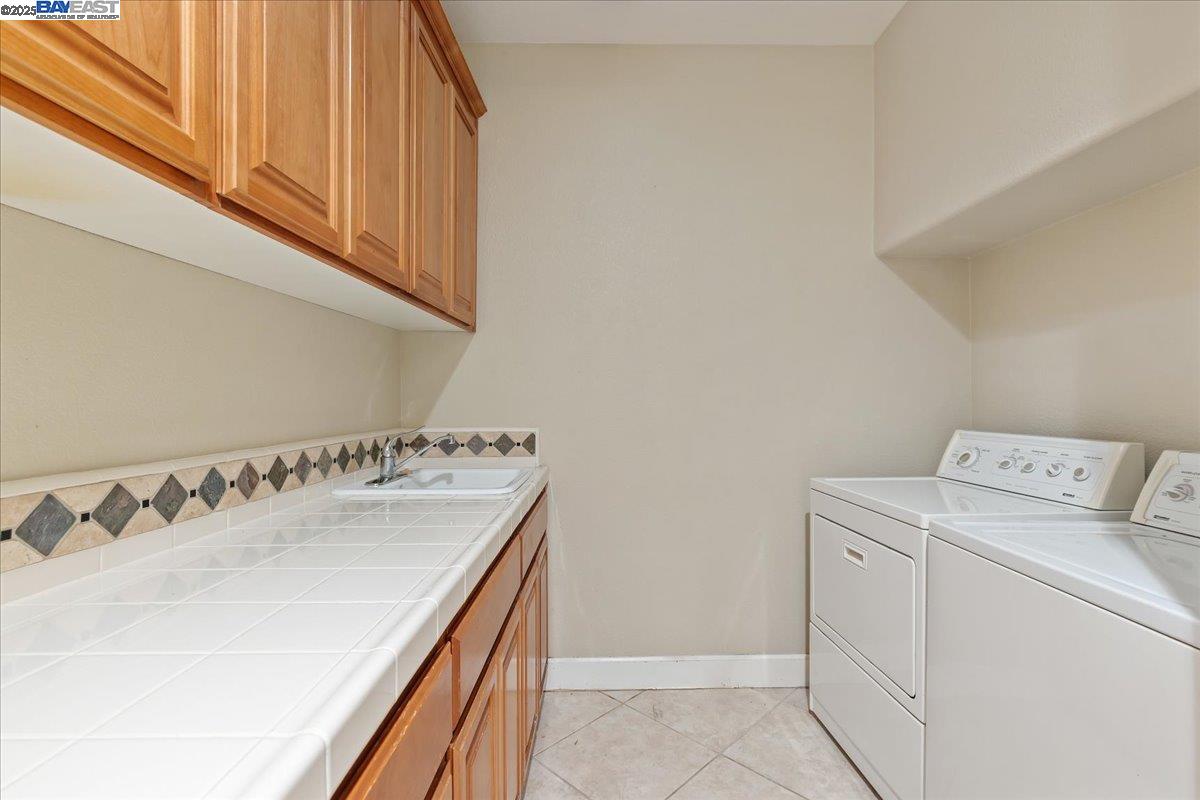 Detail Gallery Image 21 of 53 For 2597 Ancona Cir, Livermore,  CA 94550 - 6 Beds | 4/1 Baths