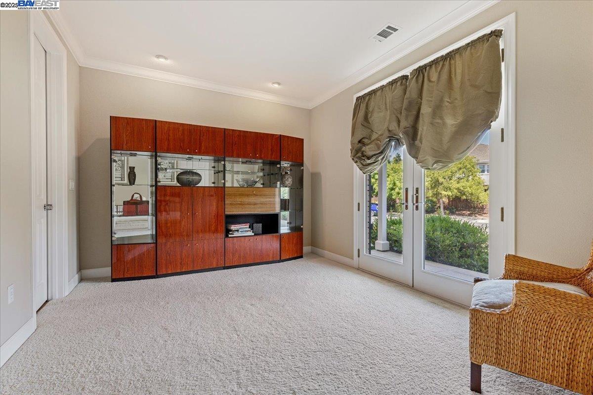 Detail Gallery Image 4 of 53 For 2597 Ancona Cir, Livermore,  CA 94550 - 6 Beds | 4/1 Baths